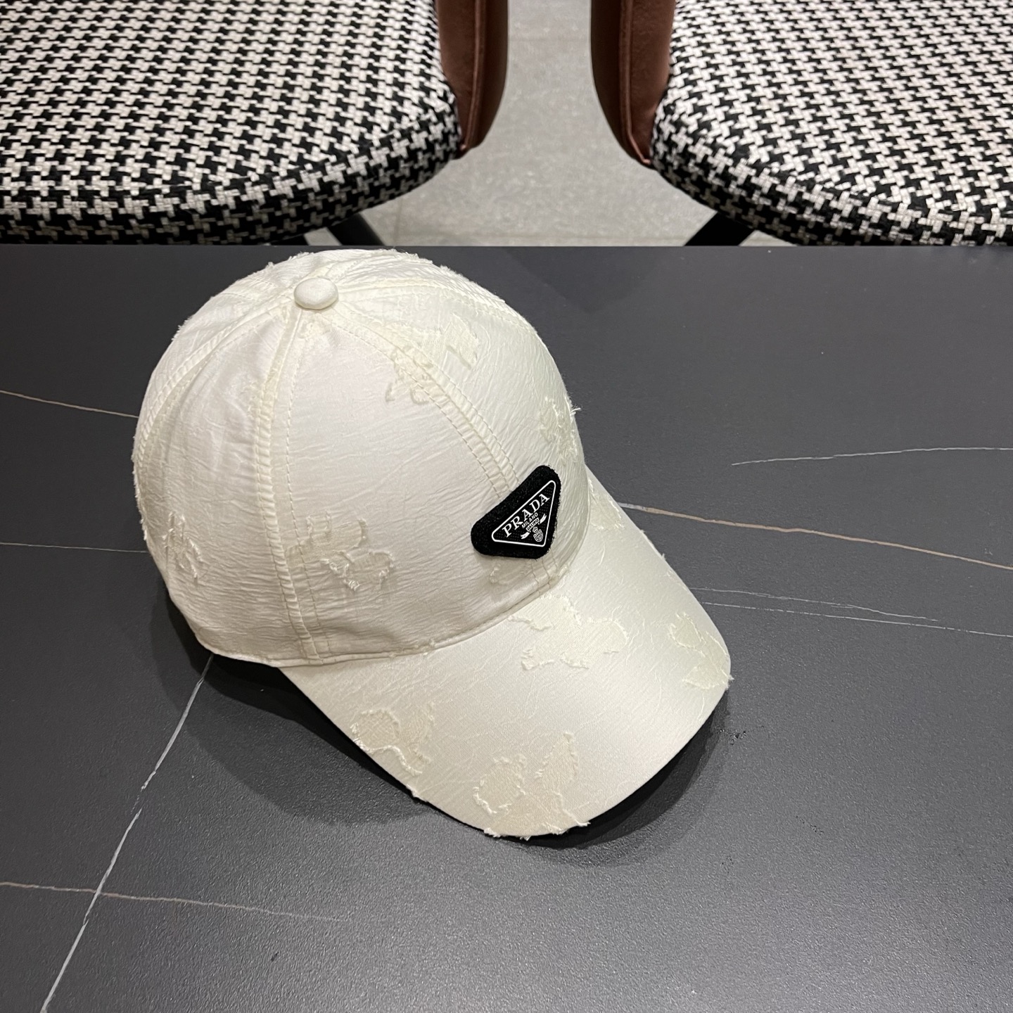 Prada普拉达 防晒遮阳帽国风新潮棒球帽显脸小气质缎面鸭舌帽