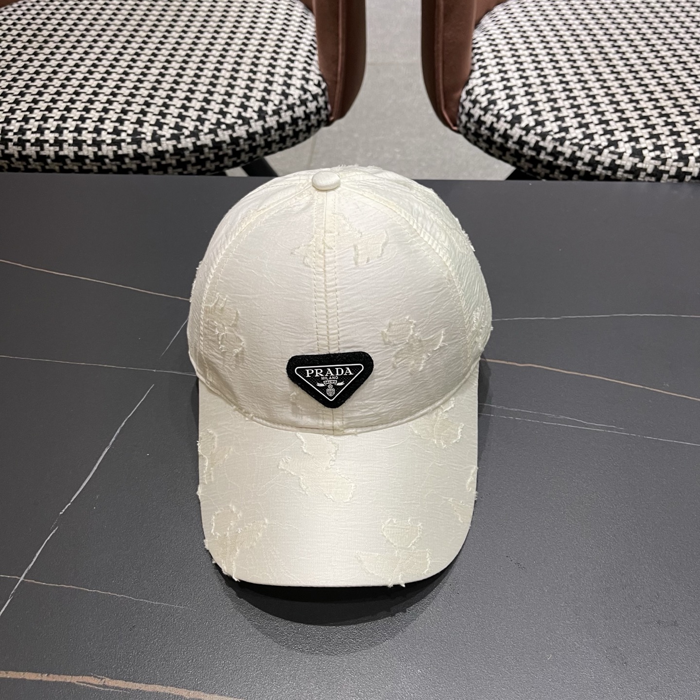 Prada普拉达 防晒遮阳帽国风新潮棒球帽显脸小气质缎面鸭舌帽