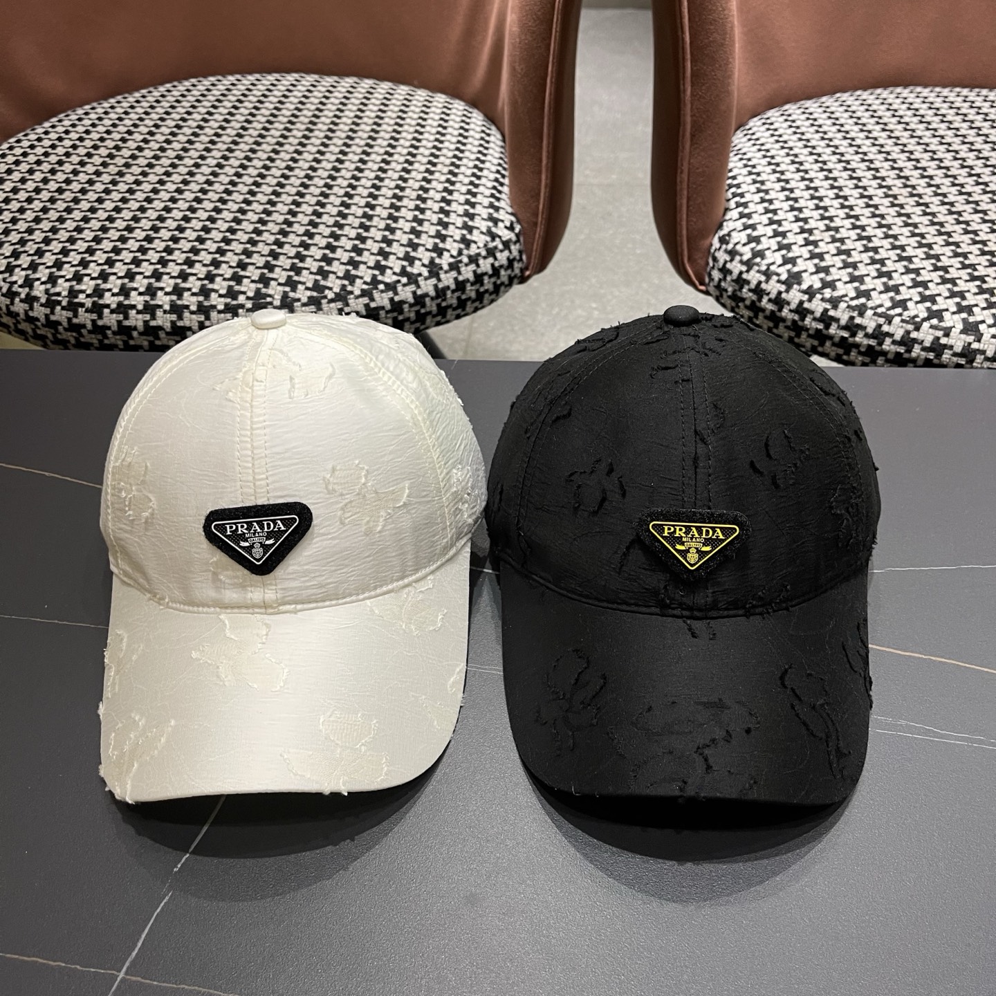 Prada普拉达 防晒遮阳帽国风新潮棒球帽显脸小气质缎面鸭舌帽