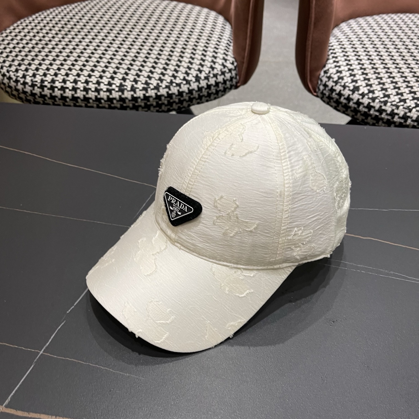 Prada普拉达 防晒遮阳帽国风新潮棒球帽显脸小气质缎面鸭舌帽