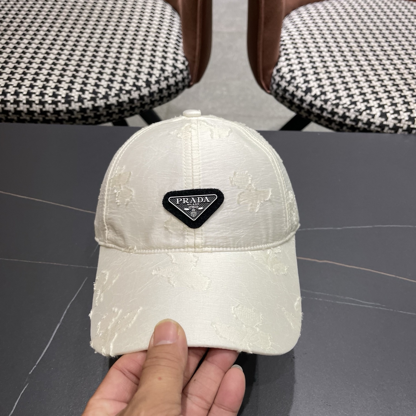 Prada普拉达 防晒遮阳帽国风新潮棒球帽显脸小气质缎面鸭舌帽