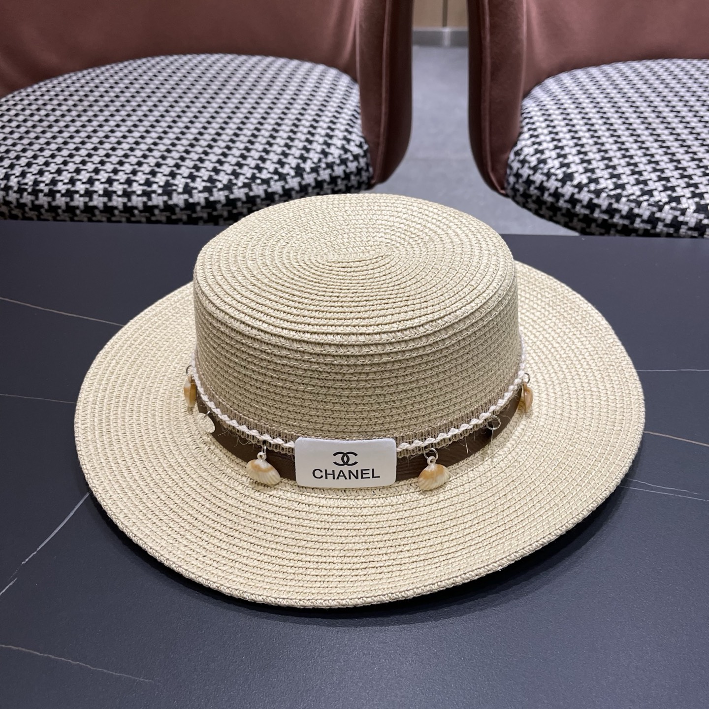 NO:884667,CHANEL Chanel summer new shell sequined flat-top straw hat for women outdoor seaside beach Hawaiian style sun protection sun hat hat hat straw hat fisherman hat baseball cap, hat, chanel, chanel, espadrilles, hats19860909CHANEL香奈儿 夏季新款贝壳亮片平顶草帽女户外海边沙滩夏威夷风防晒遮阳帽帽子帽子草帽渔夫帽棒球帽,帽子,chanel,chanel,espadrilles,hats,hat