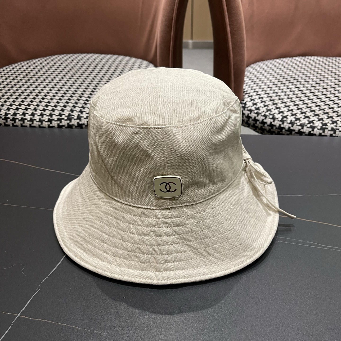 NO:866953,CHANEL Chanel Girls Summer Breathable Beach Hat Sun Protection Comfortable Lightweight Linen Fiber Blended Fisherman Hat Fashionable Sun Cloth Hat Straw Hat Fisherman Hat Baseball Cap, Hat, Chanel, Chanel, Espadrilles, Hats19860909CHANEL香奈儿 女生夏天透气沙滩帽 防晒舒适轻盈麻纤维混纺渔夫帽 时尚太阳布帽帽子草帽渔夫帽棒球帽,帽子,chanel,chanel,espadrilles,hats,hat