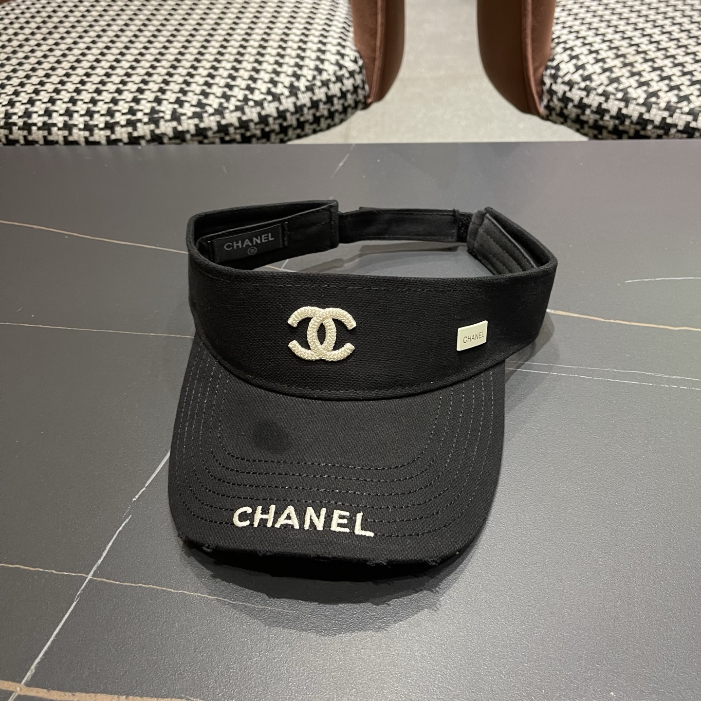 NO:866929,CHANEL Chanel New Baseball Cap Empty Top Cap Peaked Cap Korean Style Torn Hat Face Looks Younger Retro Fashion Versatile Hat Straw Hat Fisherman Hat Baseball Cap, Hat, Chanel, Chanel, Espadrilles, Hats19860909CHANEL香奈儿 新款棒球帽空顶帽鸭舌帽韩版破洞帽脸显小四季 复古时尚百搭帽子草帽渔夫帽棒球帽,帽子,chanel,chanel,espadrilles,hats,hat