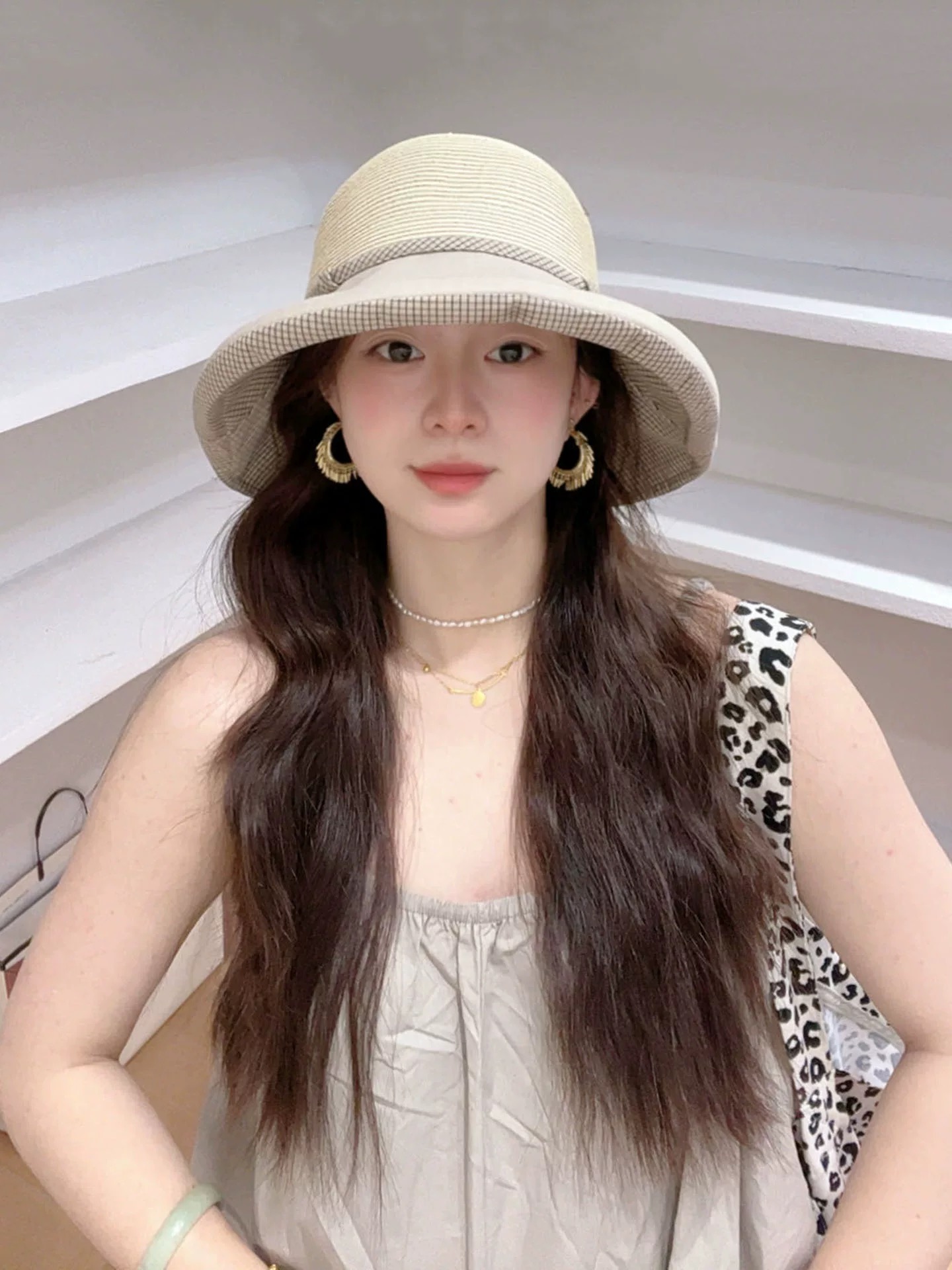 LV路易威登 布草拼接宽檐防晒渔夫帽女夏季文艺 休闲遮阳帽户外出游百搭沙滩帽