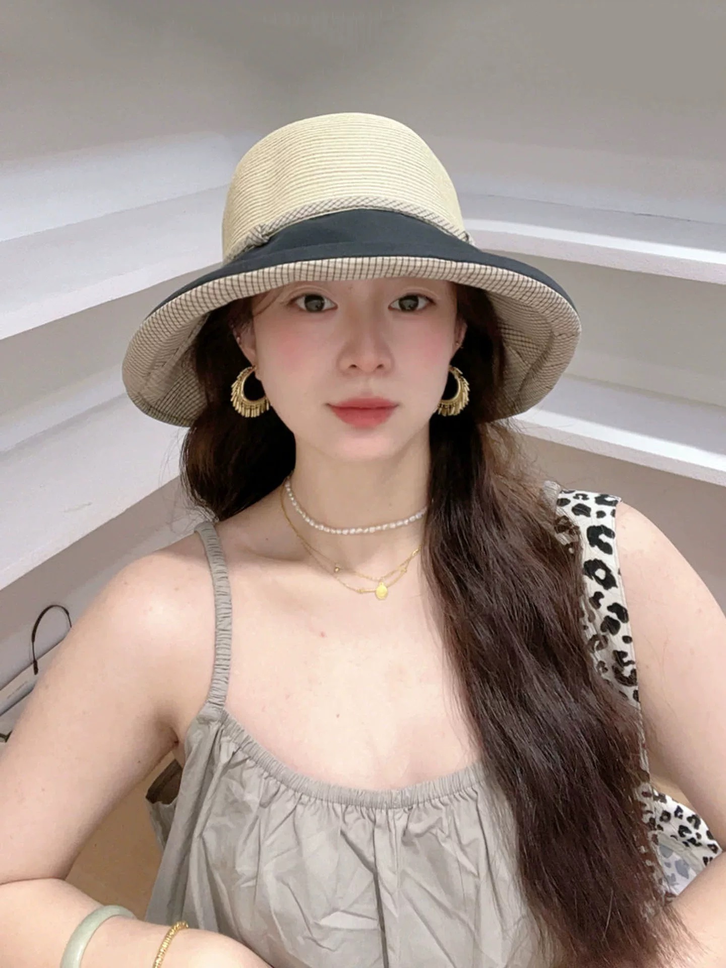 LV路易威登 布草拼接宽檐防晒渔夫帽女夏季文艺 休闲遮阳帽户外出游百搭沙滩帽