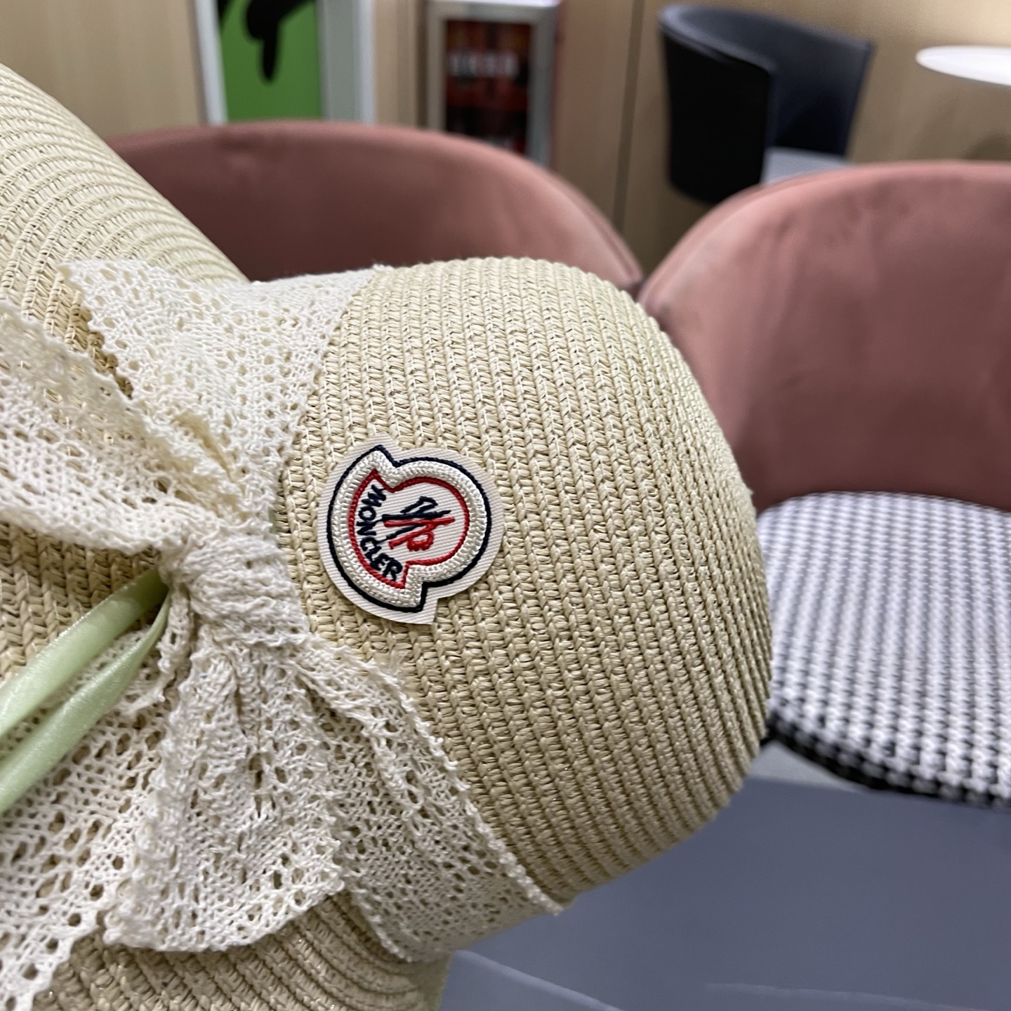 MONCLER（蒙口）夏季防晒草帽女蕾丝蝴蝶结郁金香遮阳帽海边度假大檐显脸小渔夫帽