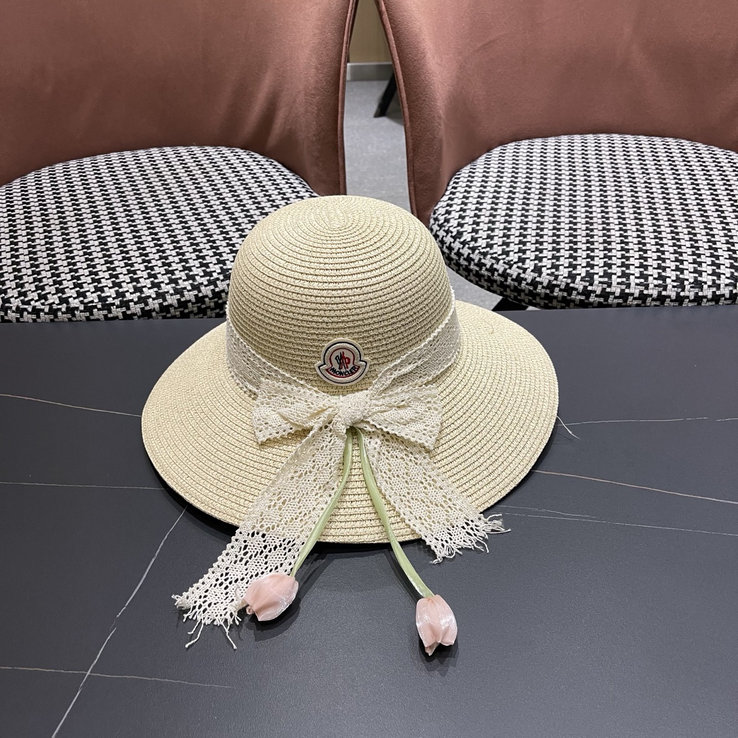 MONCLER（蒙口）夏季防晒草帽女蕾丝蝴蝶结郁金香遮阳帽海边度假大檐显脸小渔夫帽