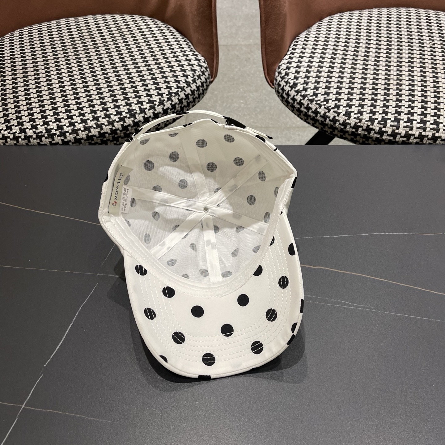 MONCLER（蒙口）春夏秋新款黑白波点棒球帽高品质宽檐可调节鸭舌帽户外运动遮阳帽