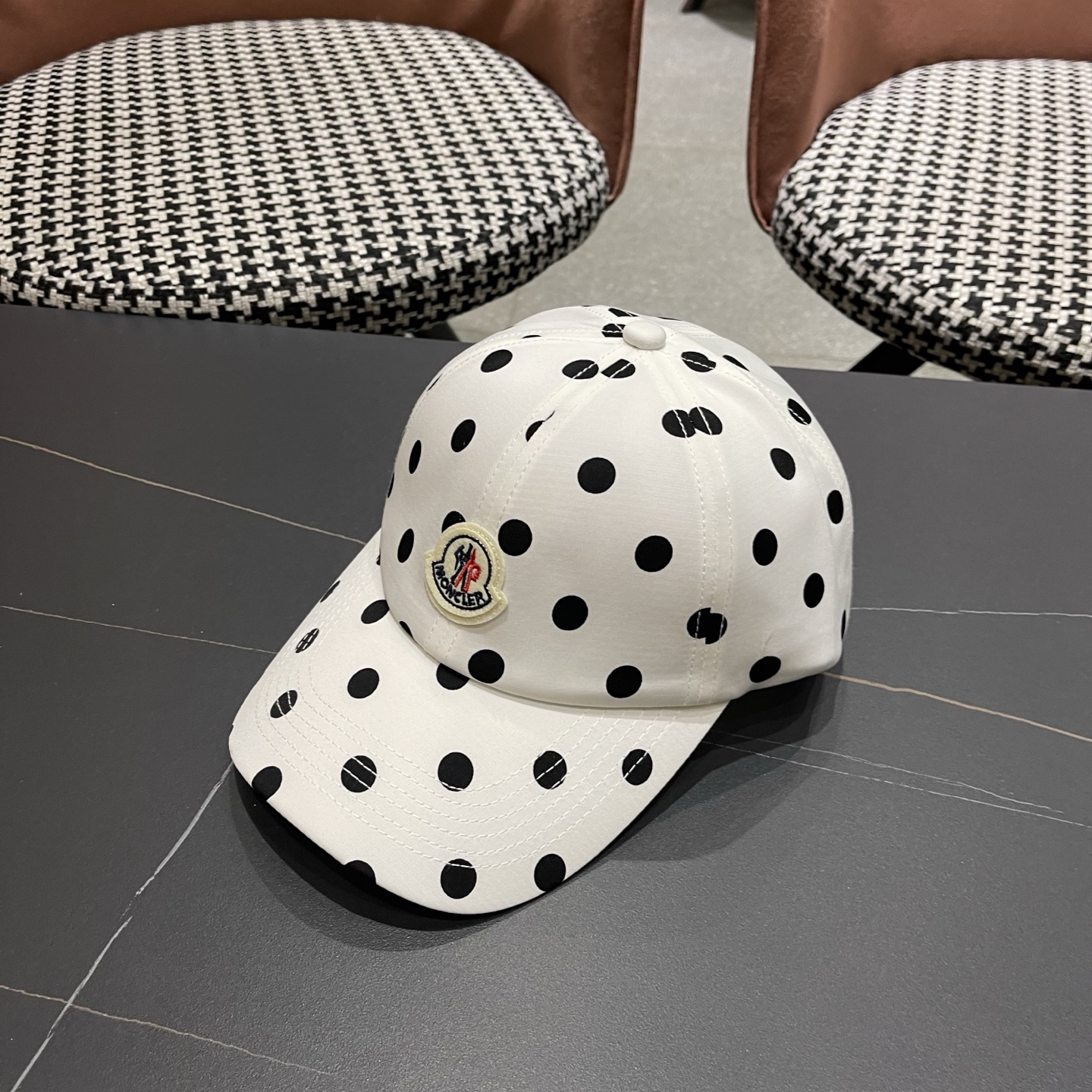 MONCLER（蒙口）春夏秋新款黑白波点棒球帽高品质宽檐可调节鸭舌帽户外运动遮阳帽