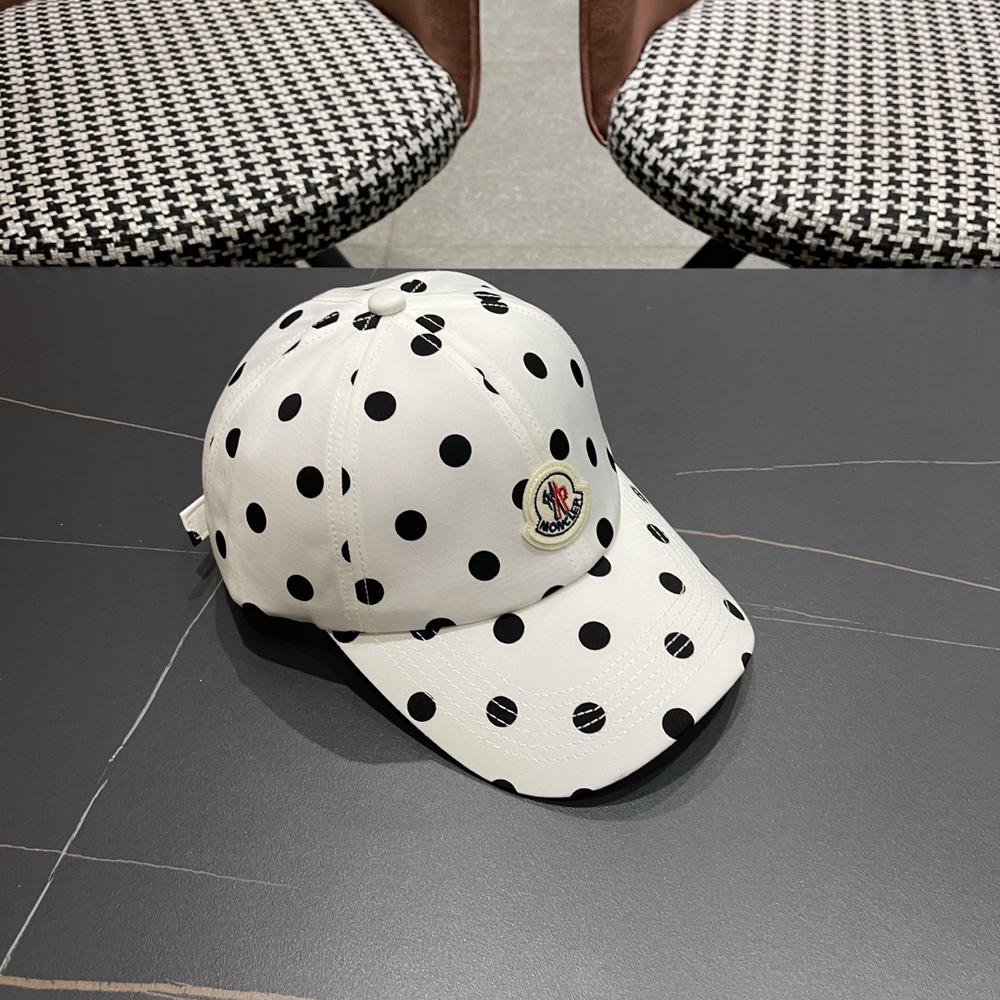 MONCLER（蒙口）春夏秋新款黑白波点棒球帽高品质宽檐可调节鸭舌帽户外运动遮阳帽