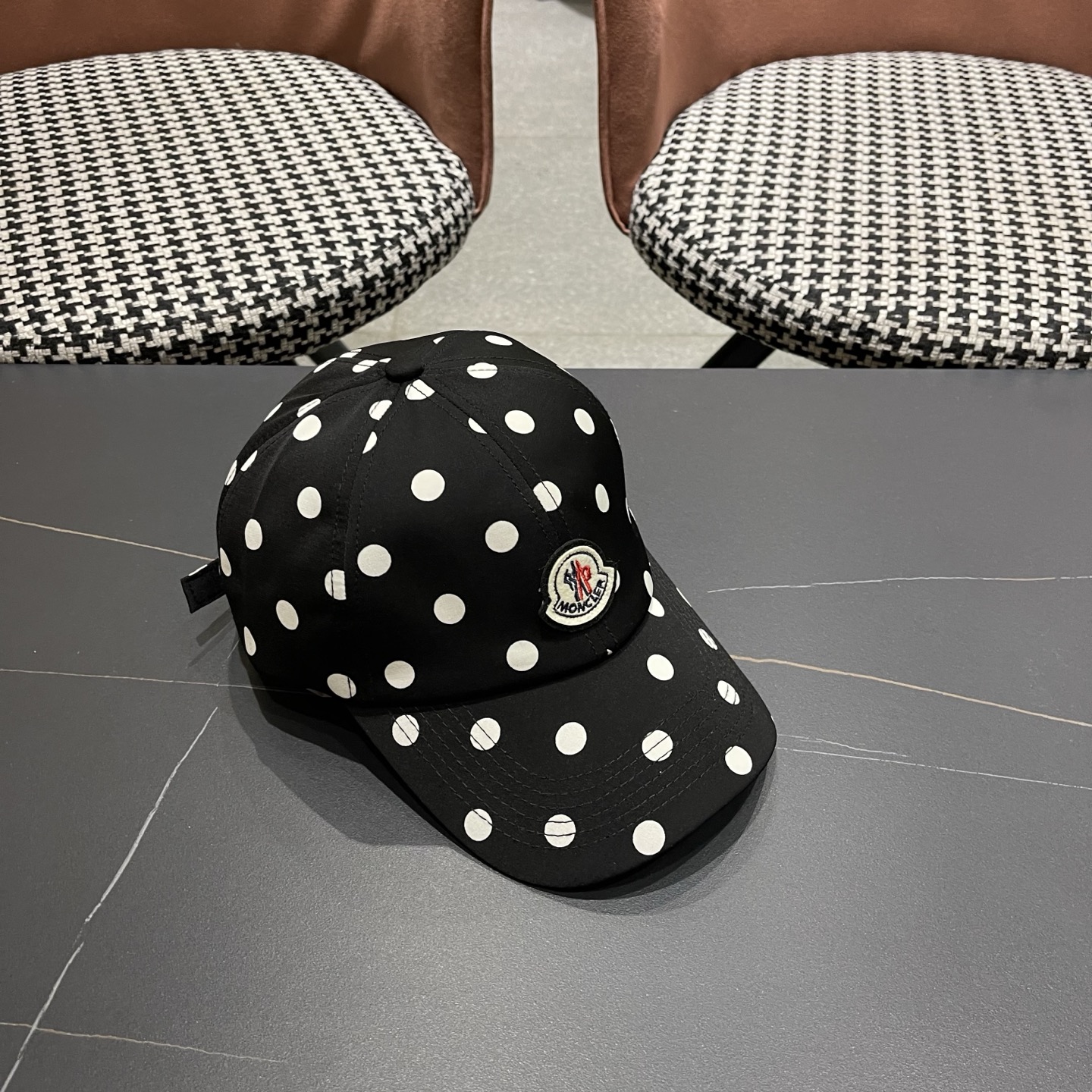 MONCLER（蒙口）春夏秋新款黑白波点棒球帽高品质宽檐可调节鸭舌帽户外运动遮阳帽
