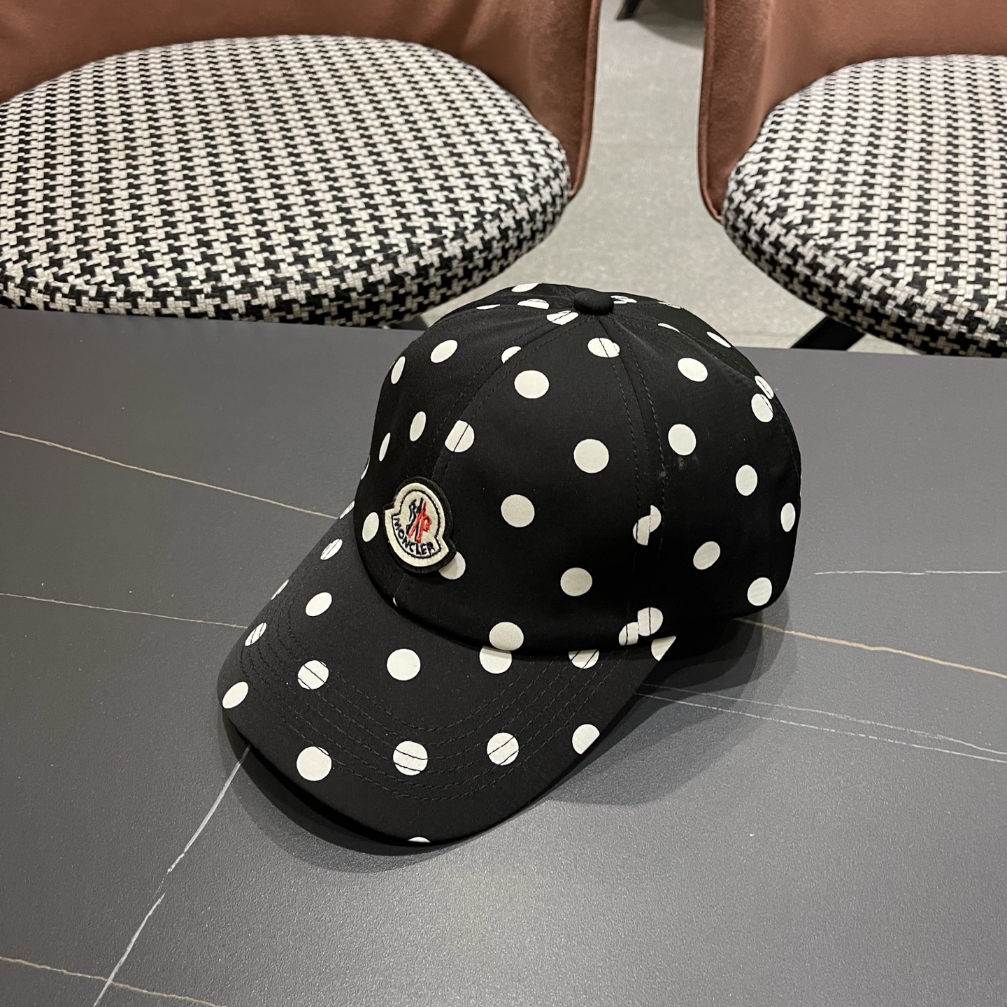 MONCLER（蒙口）春夏秋新款黑白波点棒球帽高品质宽檐可调节鸭舌帽户外运动遮阳帽