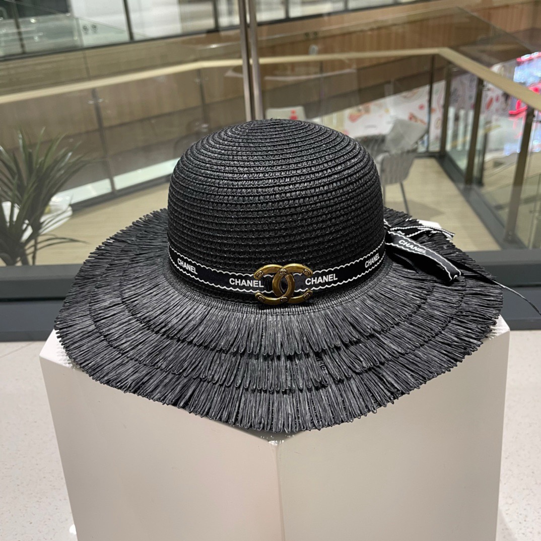 Chanel香奈儿 流苏标大檐草帽 杂志款❤️ 拍照巨好看滴
