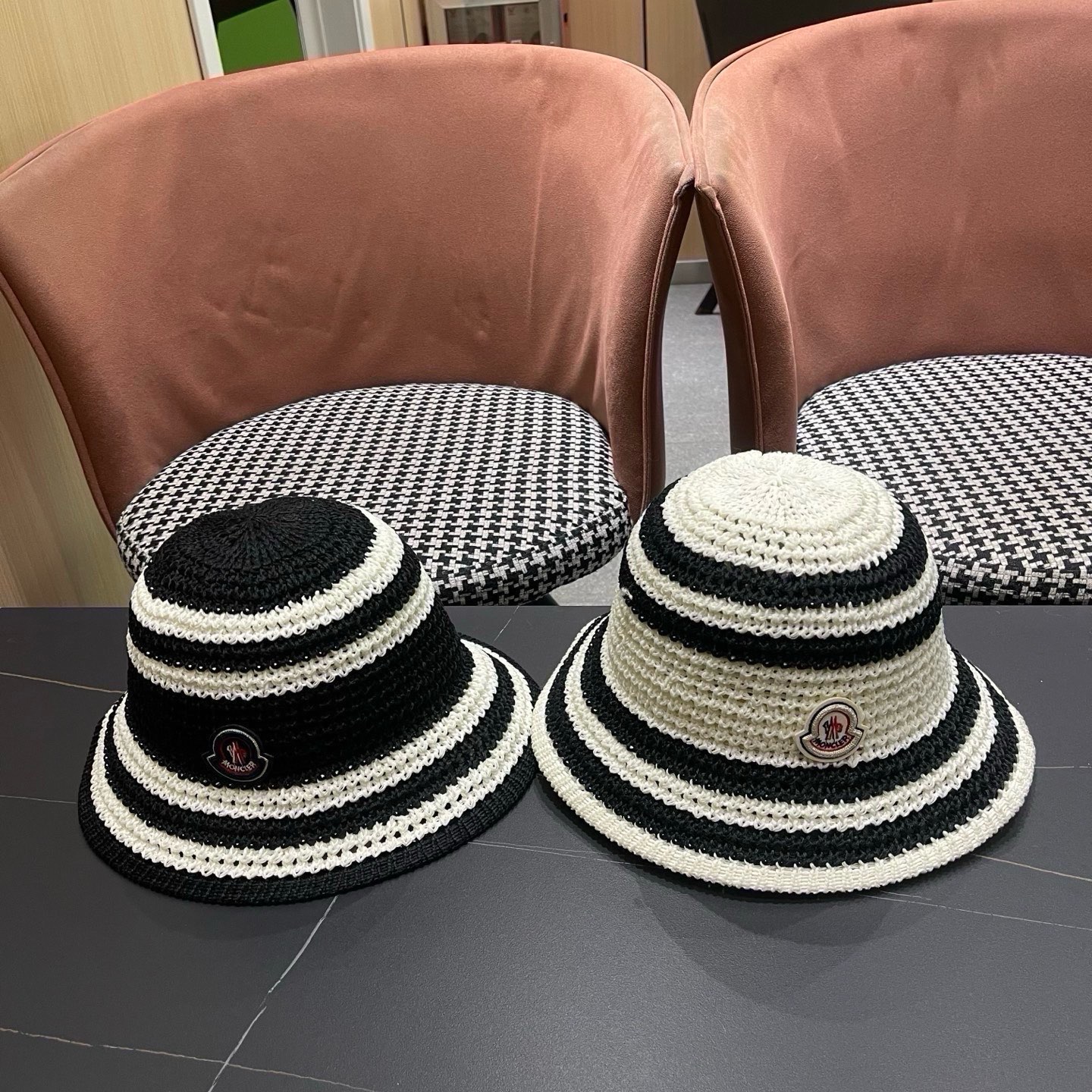 MONCLER（蒙口）日系草编条纹渔夫帽女新款夏季镂空透气显脸小盆帽遮阳防晒帽