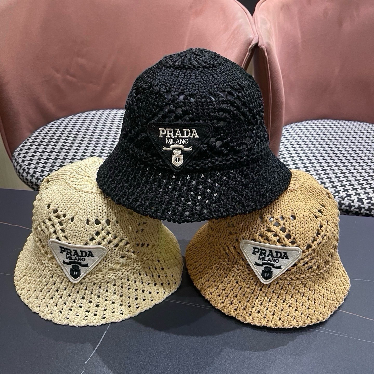 Prada普拉达 橙子家三角标渔夫帽女春夏韩版日系网红盆帽镂空透气减龄草帽
