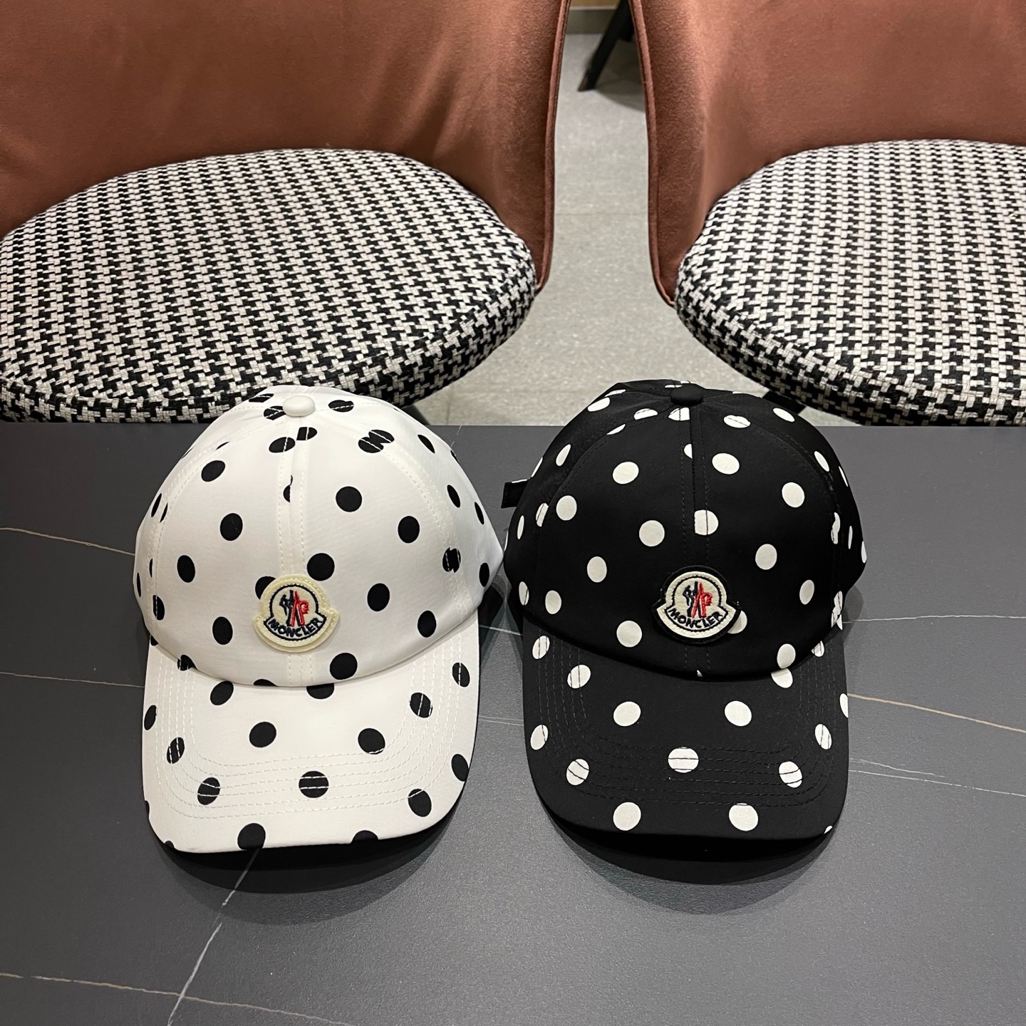 MONCLER（蒙口）春夏秋新款黑白波点棒球帽高品质宽檐可调节鸭舌帽户外运动遮阳帽