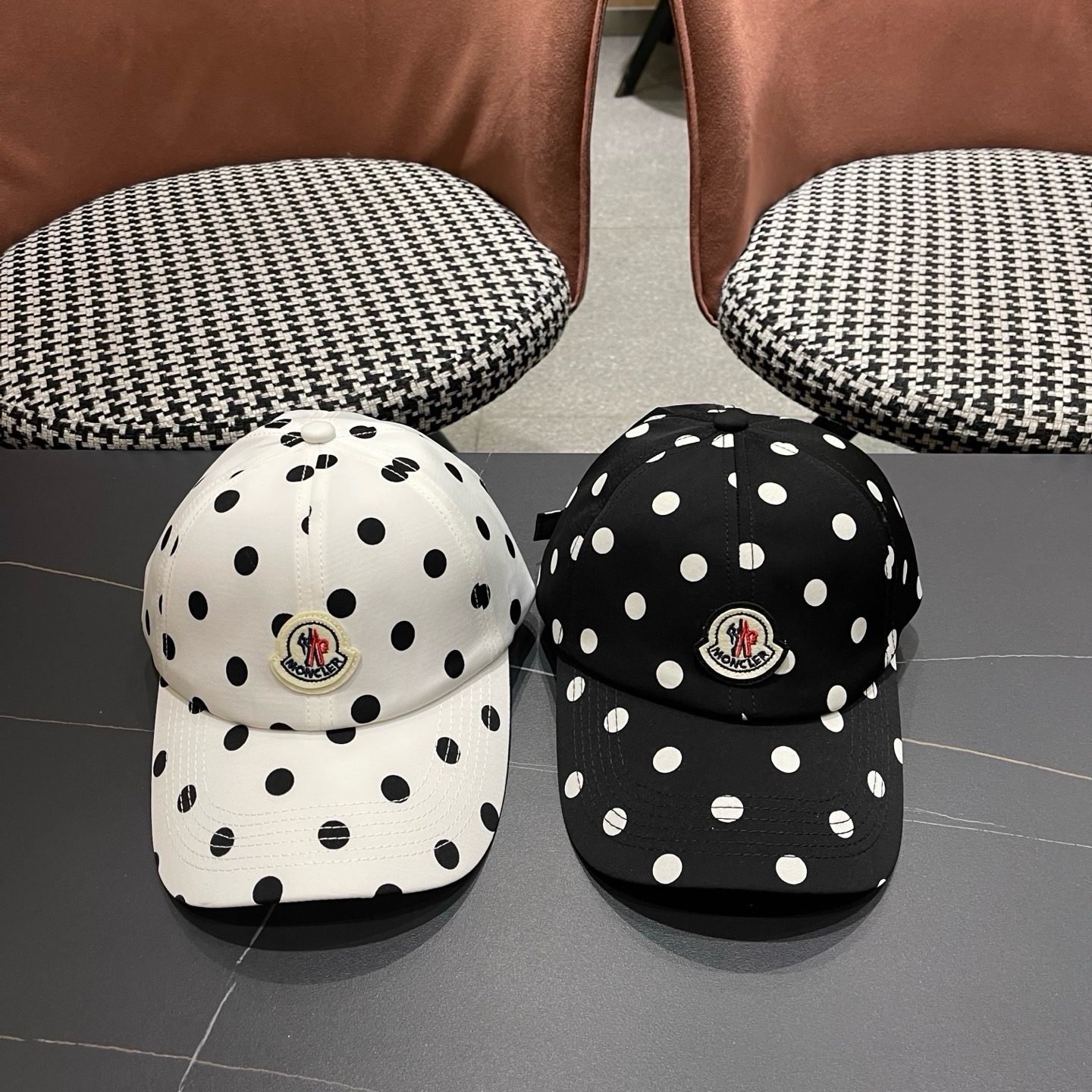 MONCLER（蒙口）春夏秋新款黑白波点棒球帽高品质宽檐可调节鸭舌帽户外运动遮阳帽