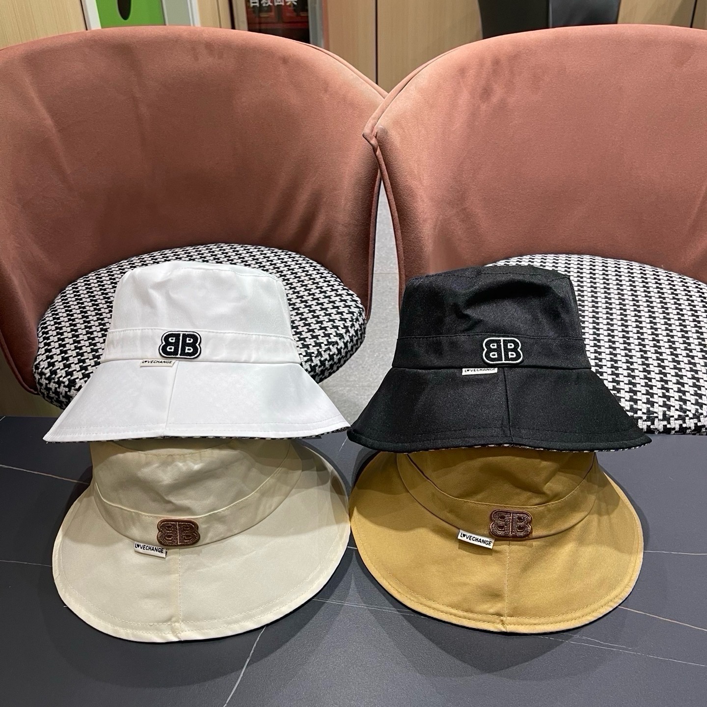 BALENCIAGA巴黎世家 渔夫帽子春季新款简约水桶帽百搭日系时尚盆帽遮阳潮