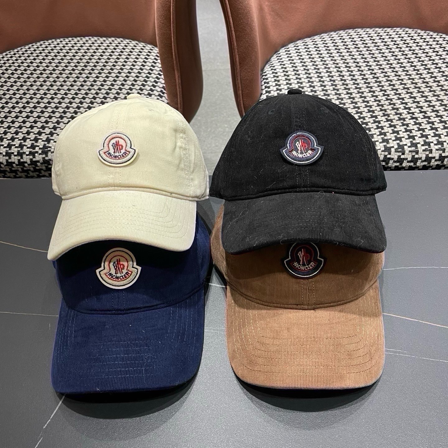 蒙口MONCLER秋冬新款棒球帽，时尚炸街单品，风格很OK，网红.时尚博主的最爱！高品质舒适透气，凹造型很好看