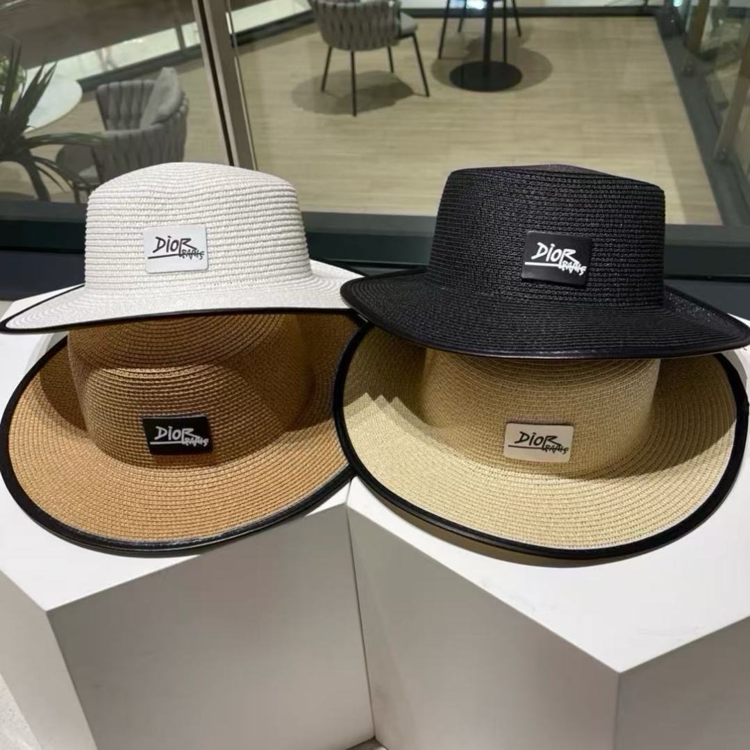 【DIOR迪奥】春夏新款草编平顶遮阳草帽盆帽🤩沙滩风，简约大方，百搭单品～出街首选，新款帽型超美腻，新品上架