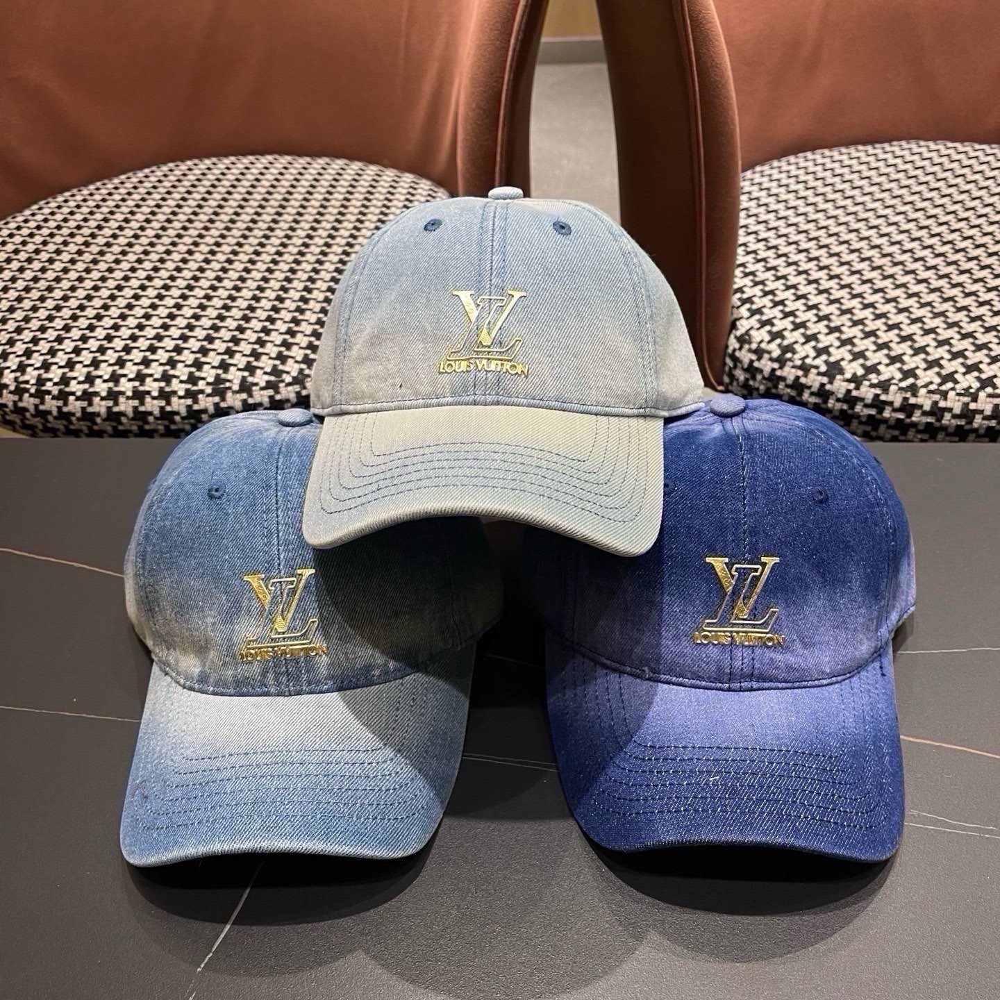 LV(路易威登)原单棒球帽， 洗水牛仔，原版牛仔布料轻盈透气！质量超赞，基础头围56，可调节。
