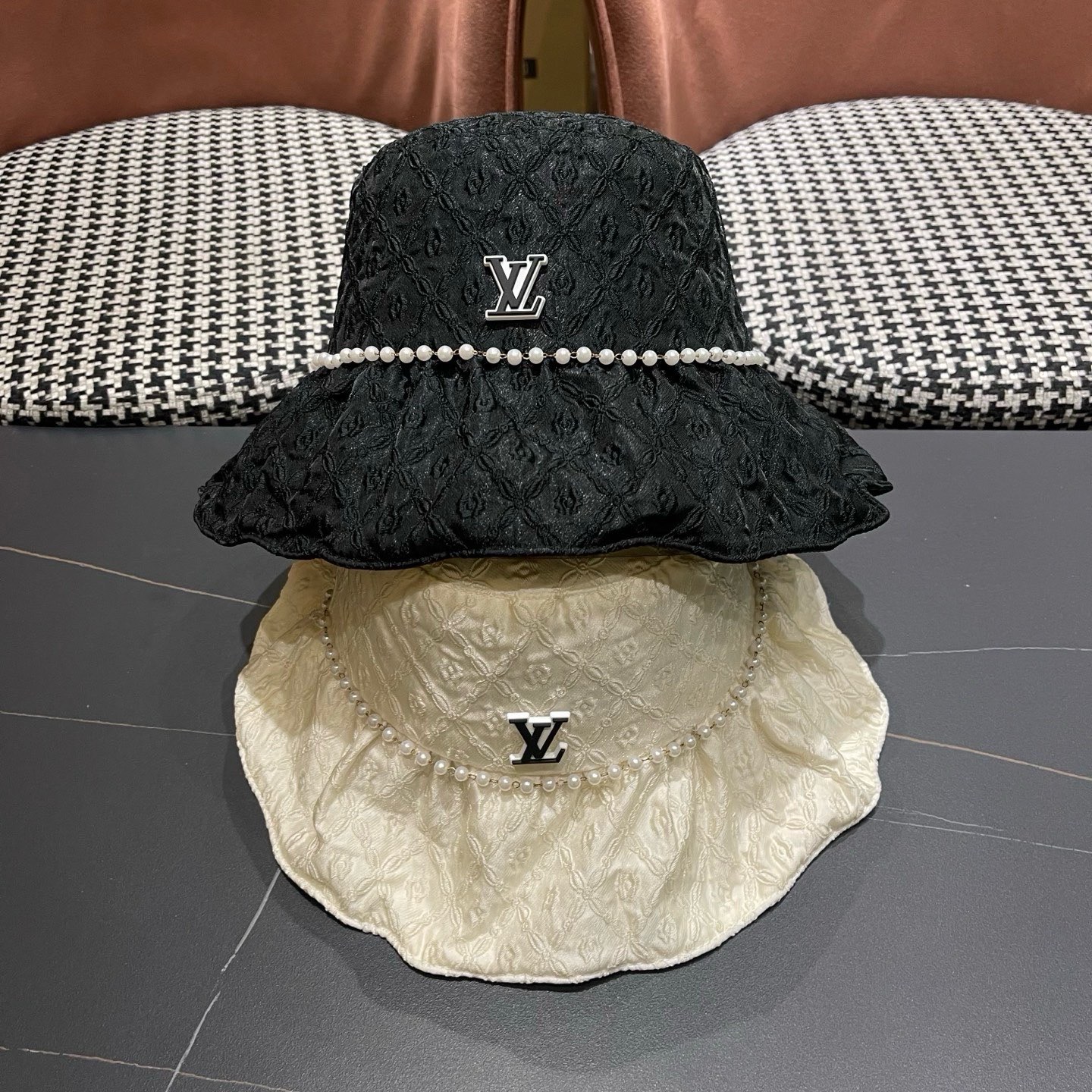 LV路易威登 高端春夏气质潮女百搭珍珠链条防晒遮阳帽子盆帽渔夫帽显脸小