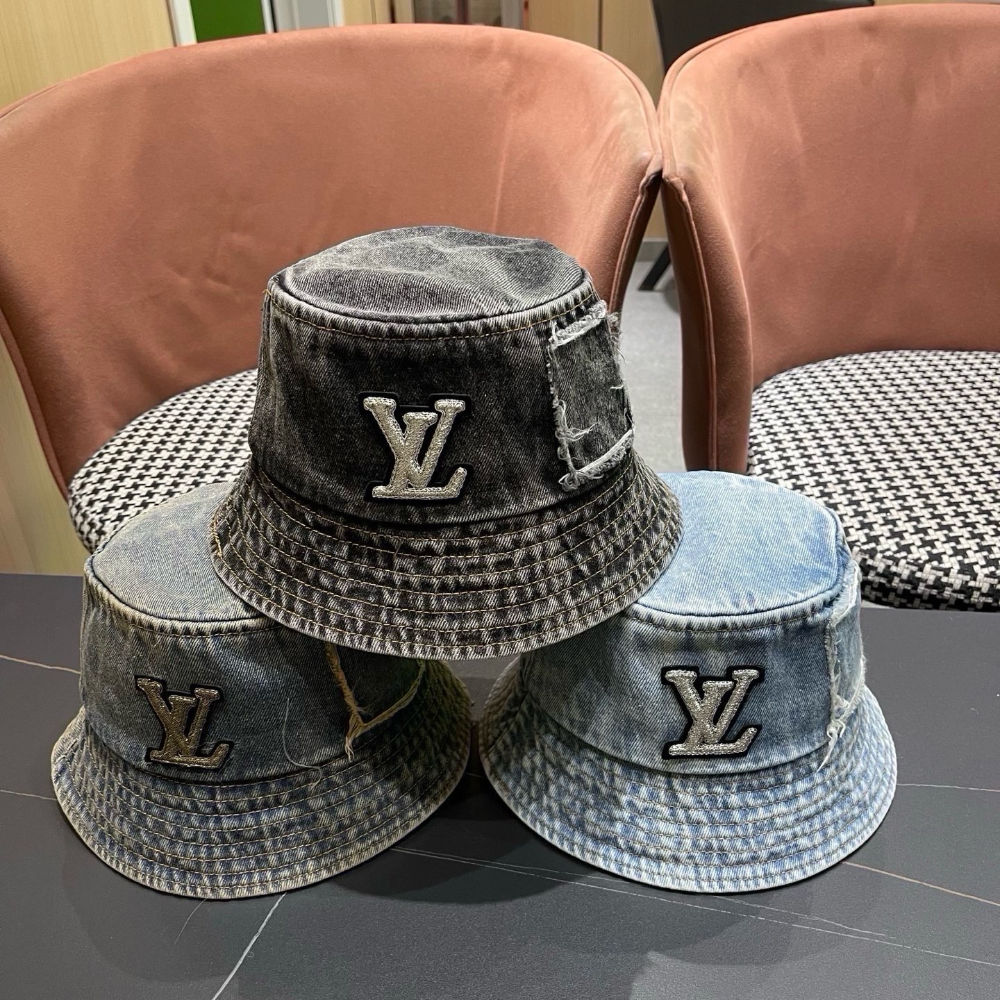 路易威登LV 潮酷做旧牛仔渔夫帽女春韩版时尚百搭个性文艺显脸小盆帽
