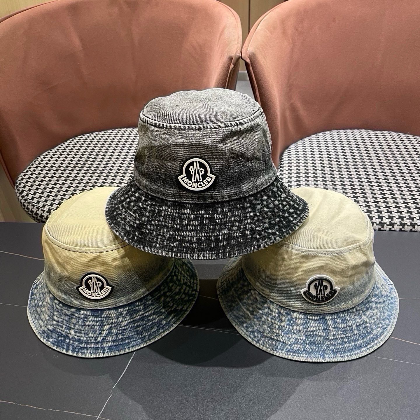 蒙口moncler早春牛仔渔夫帽，渔夫桶帽，头围57cm 