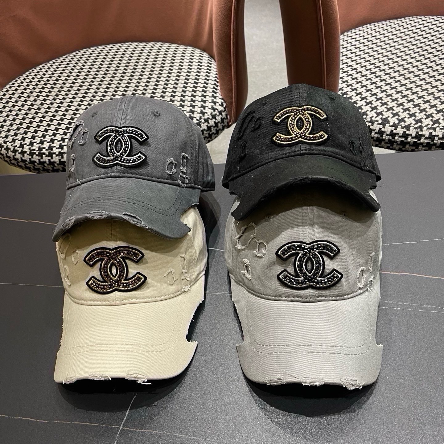 CHANEL 香奈儿春夏新款经典休闲潮流款 上架简约棒球帽🧢日韩风格，随便搭配都超好看！出门旅游，绝对要入手的一款