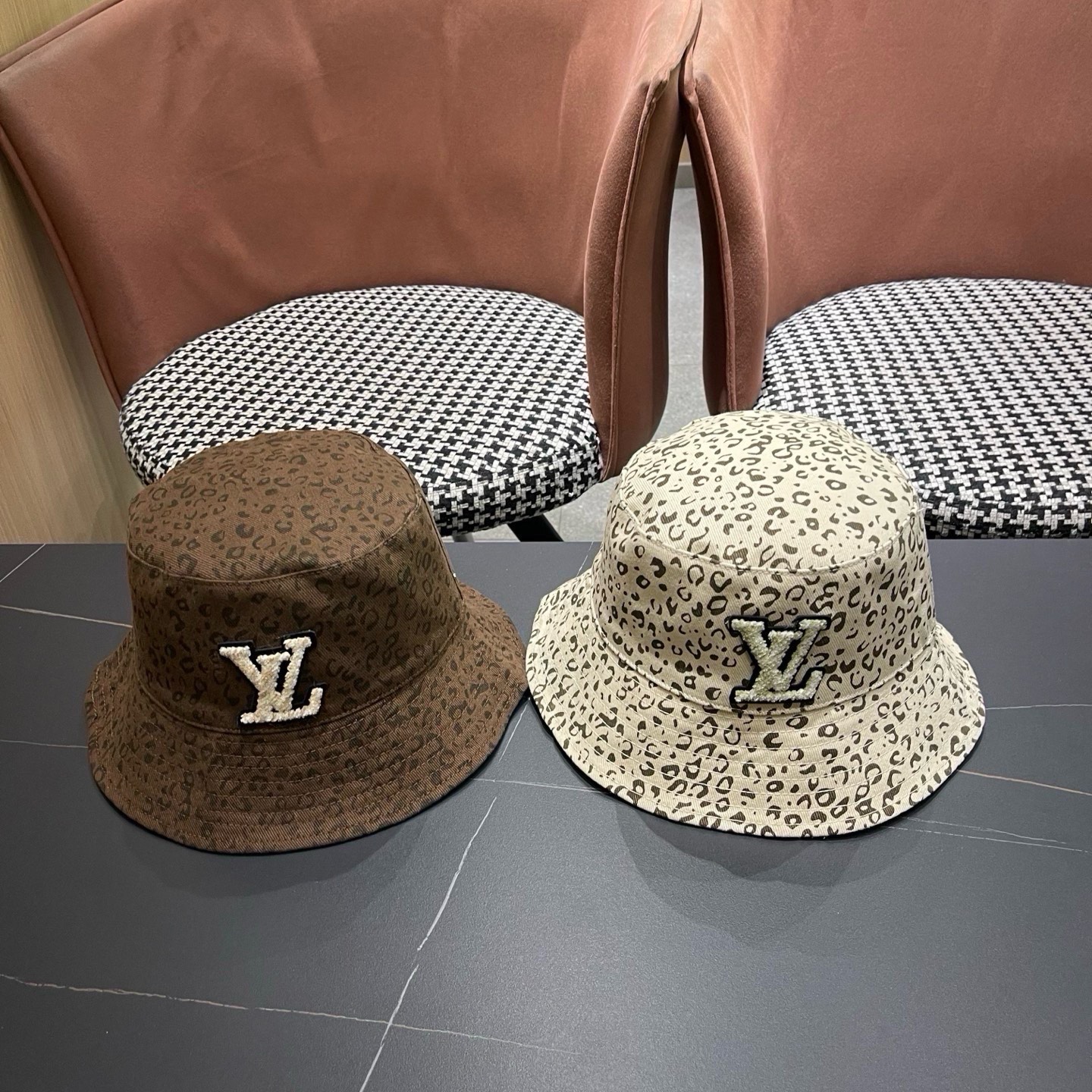 LV路易威登 新款豹纹渔夫帽女春季韩版时尚百搭显 脸小水桶帽素颜遮阳盆帽