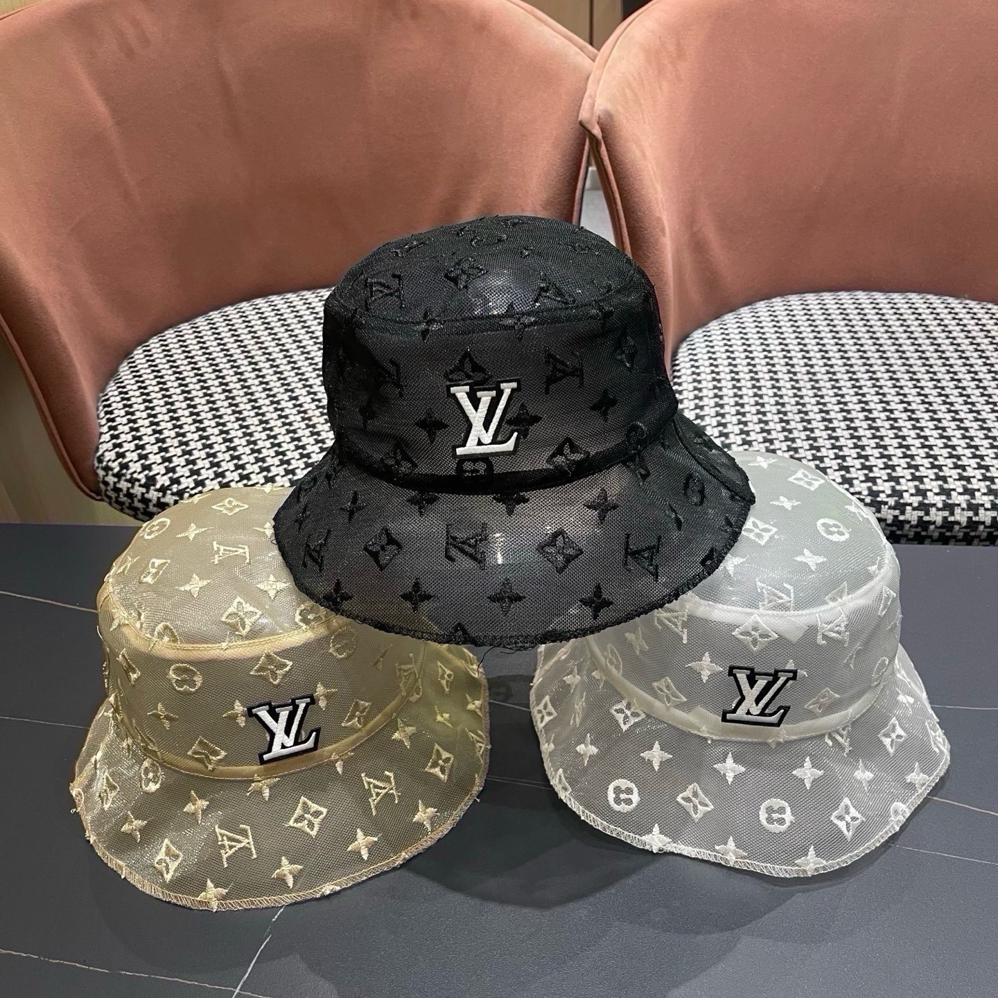 LV路易威登 蕾丝遮帽天帽子春夏薄款时尚女帽勾花夫帽时尚