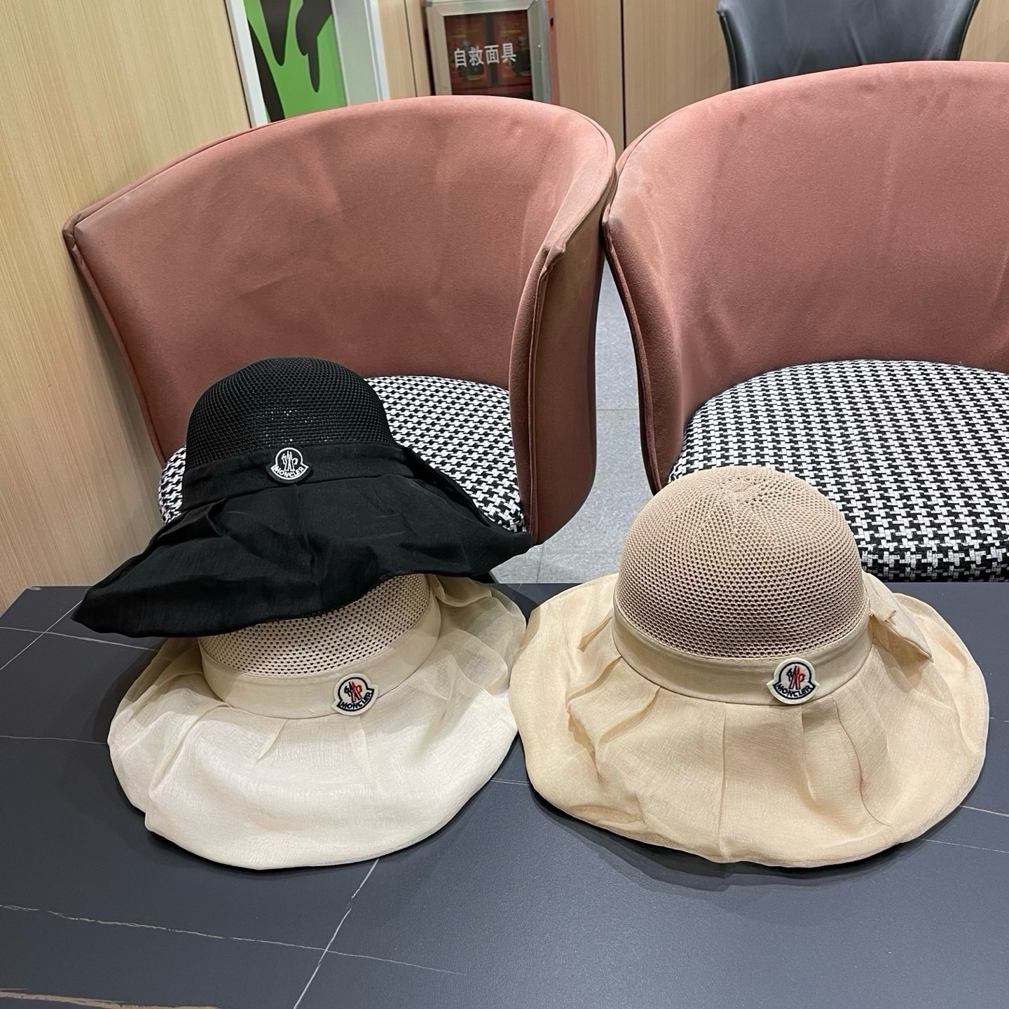 MONCLER（蒙口） 帽子女夏遮阳防晒防紫外线渔夫帽遮脸太阳帽大檐户外骑行海边游玩