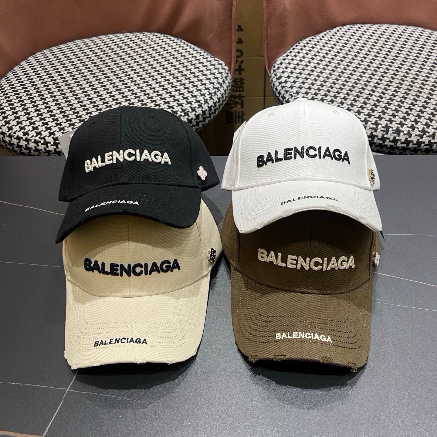 Balenciaga（巴黎世家）新款原单棒球帽， 专柜1:1开模订制，轻盈透气，简洁大方！基础头围56，贴片可调节，男女