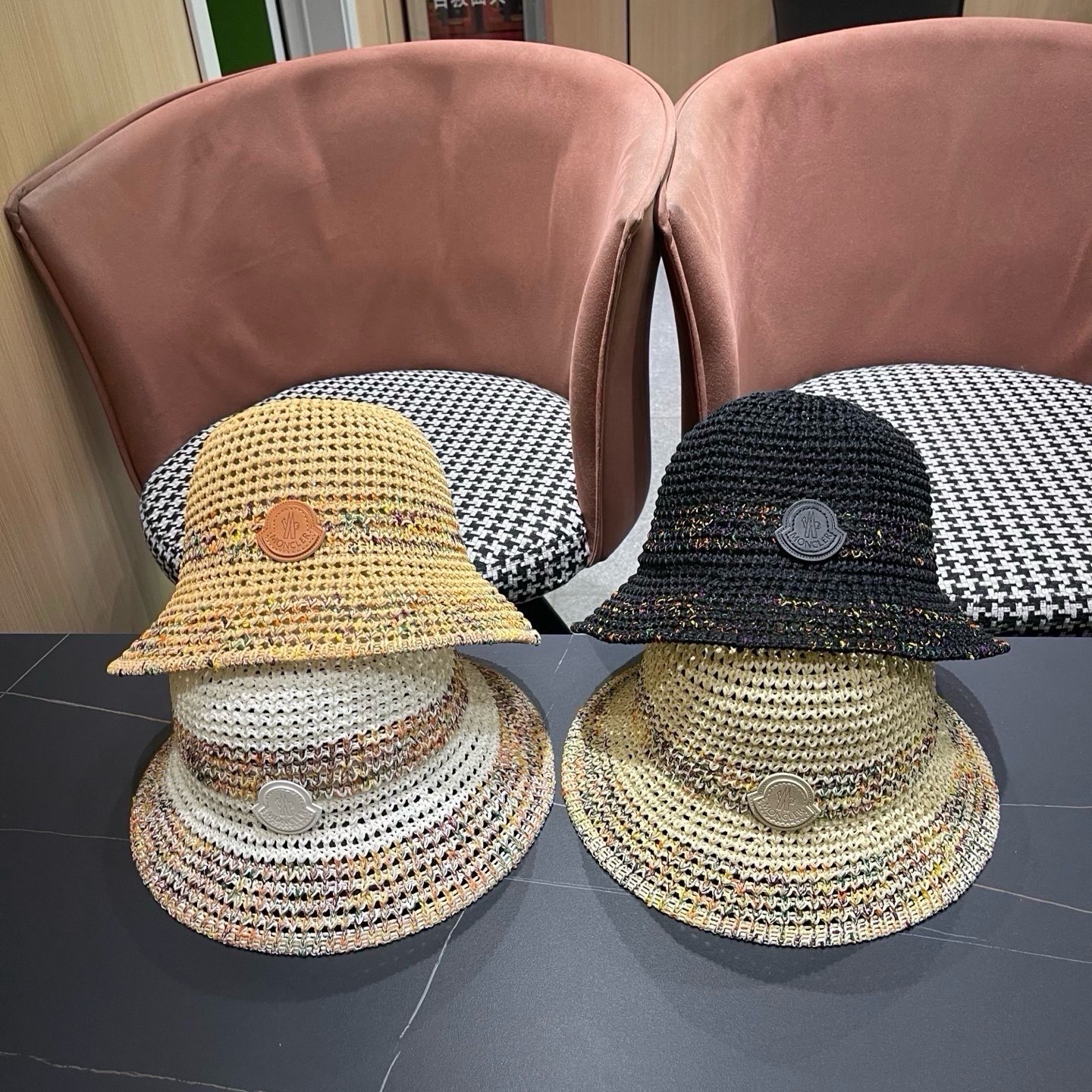 MONCLER（蒙口） 夏季针织镂空防晒遮阳渔夫帽女薄款透气彩色度假风编织草帽盆帽子