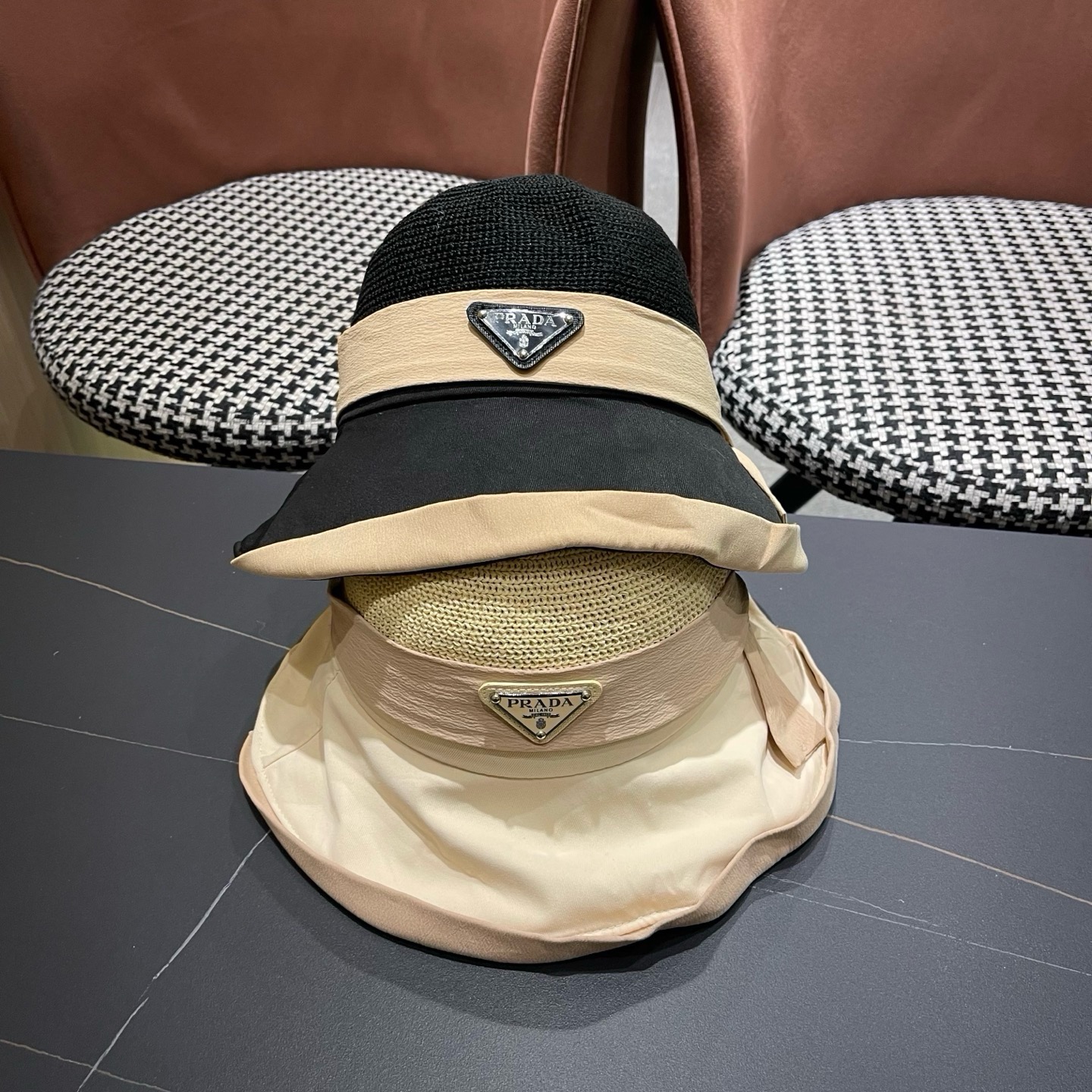 PRADA 普拉达 胶防晒帽子女夏款遮阳渔夫帽户外防紫外线新款太阳帽 