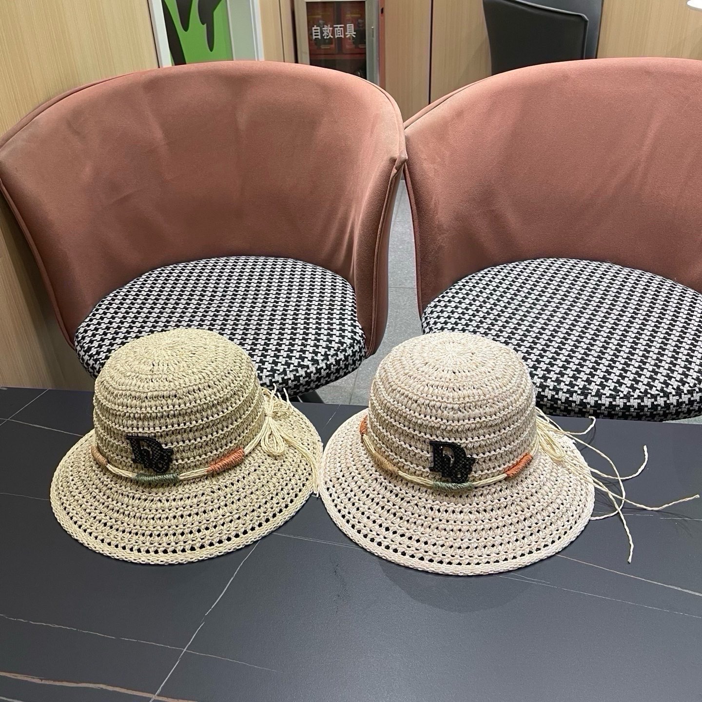 Dior迪奥 草编渔夫帽子女春夏季可折叠遮阳帽出游度假风显脸小防晒透气凉帽