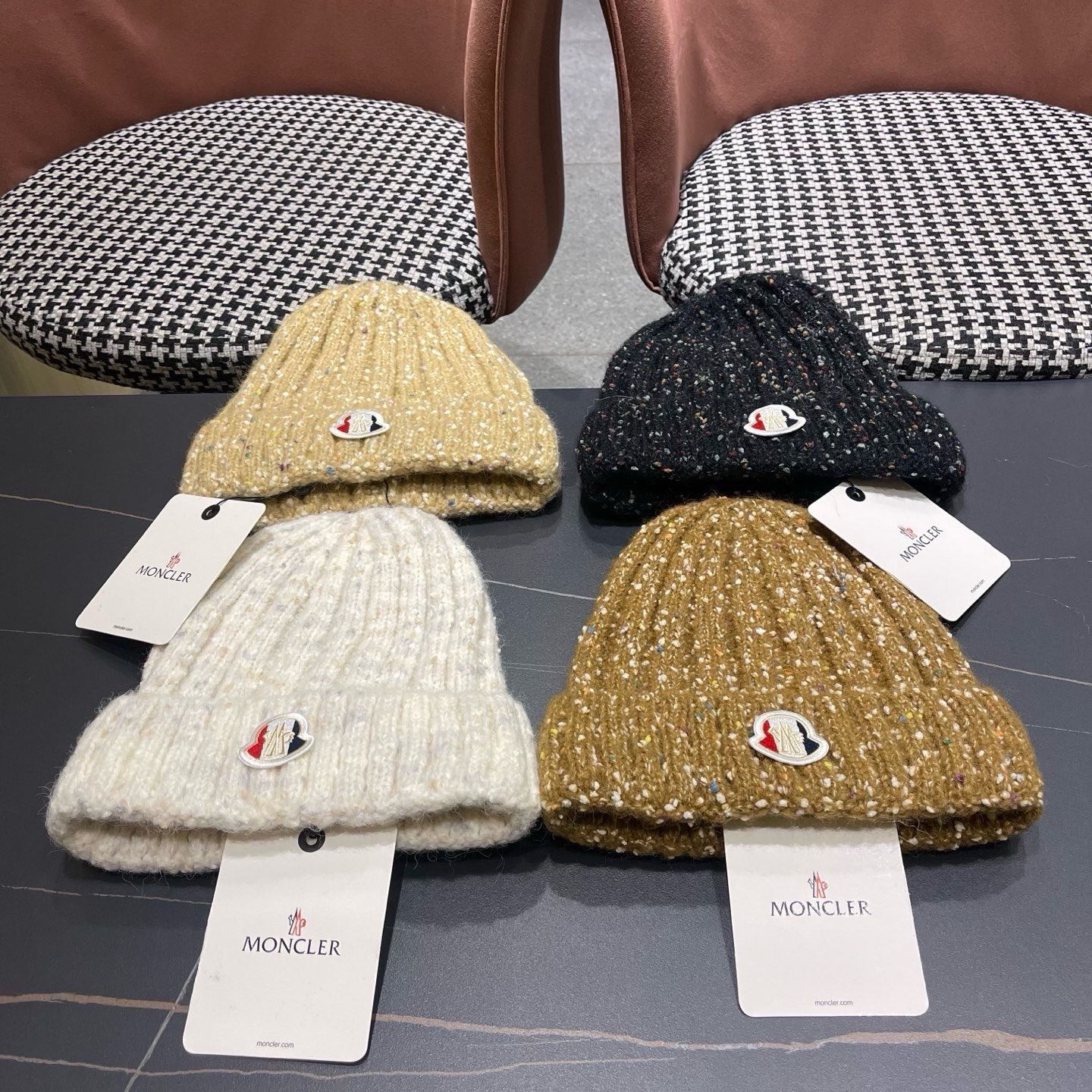 Moncler 日系彩点毛线帽子女秋冬新款防寒护耳保暖冷帽大头围毛球针织帽