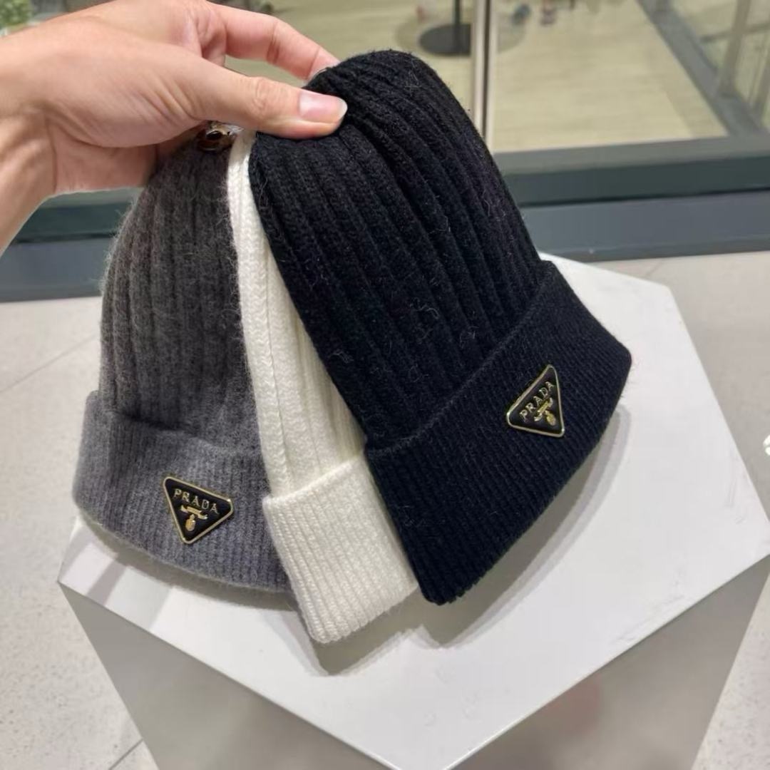 🧢普拉达PRADA👒 秋冬专柜针织毛线帽，超火爆💖质感一流，出街超好搭配！减龄神器