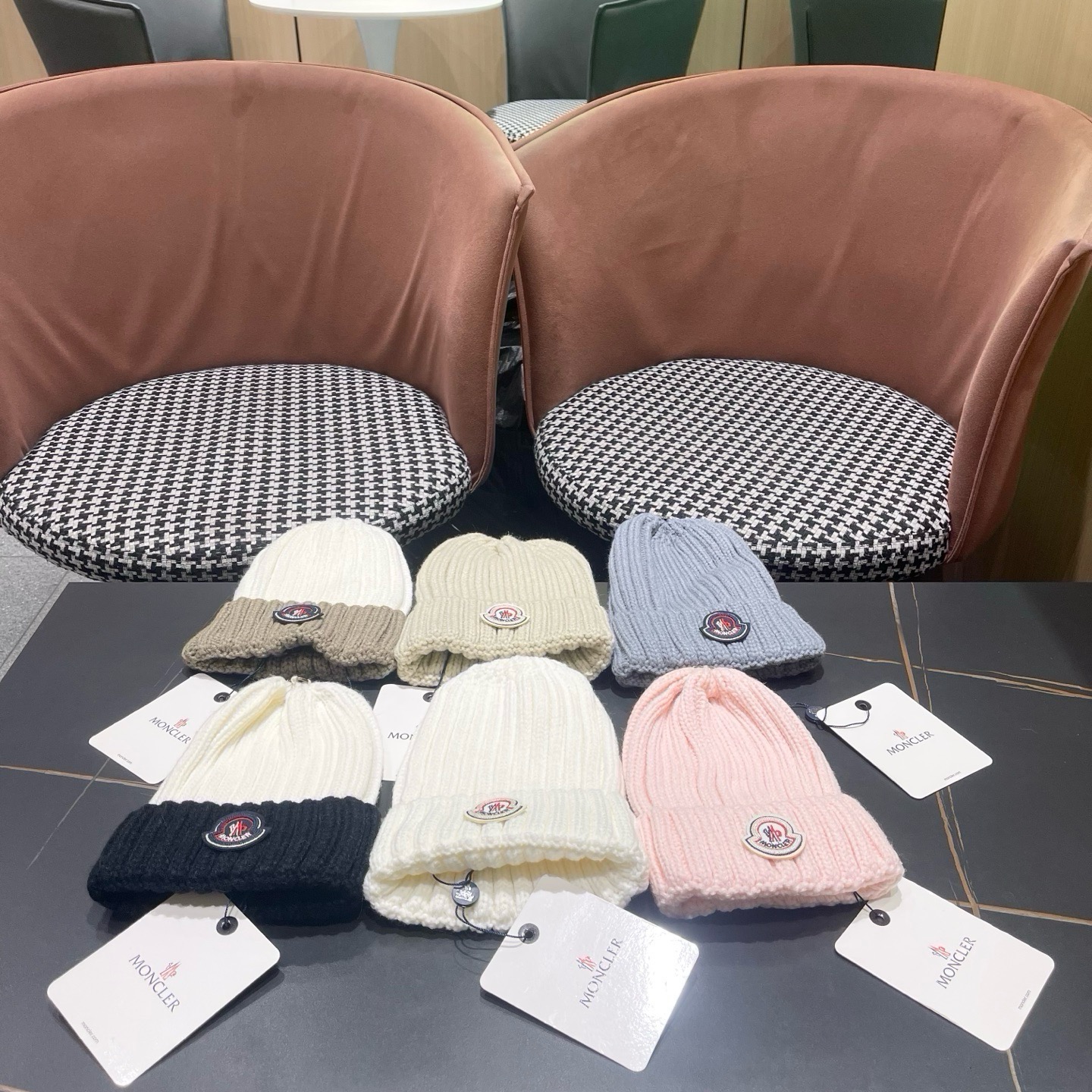 MONCLER（蒙口）秋冬季光板毛线帽户外休闲保暖套头帽弹力针织帽男女款空白冷帽子