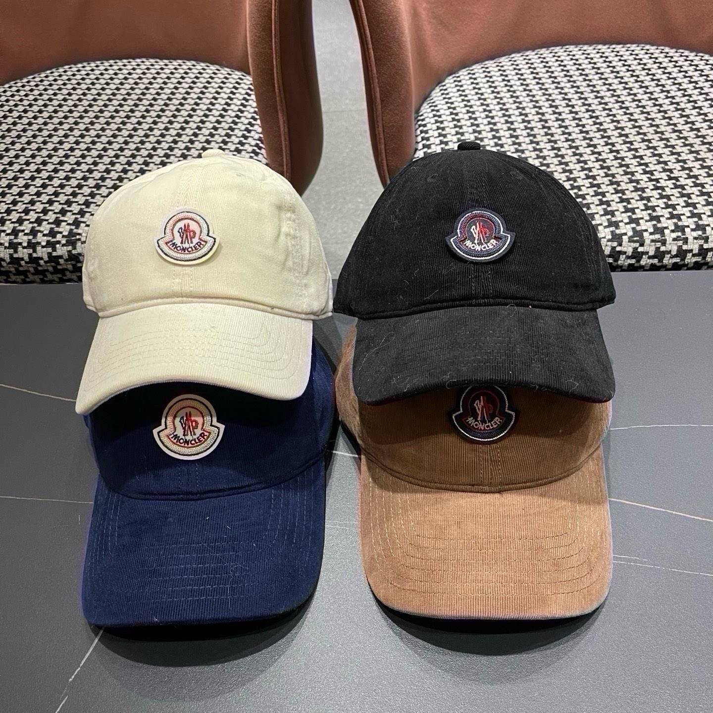 蒙口MONCLER秋冬新款棒球帽，时尚炸街单品，风格很OK，网红.时尚博主的最爱！高品质舒适透气，凹造型很好看