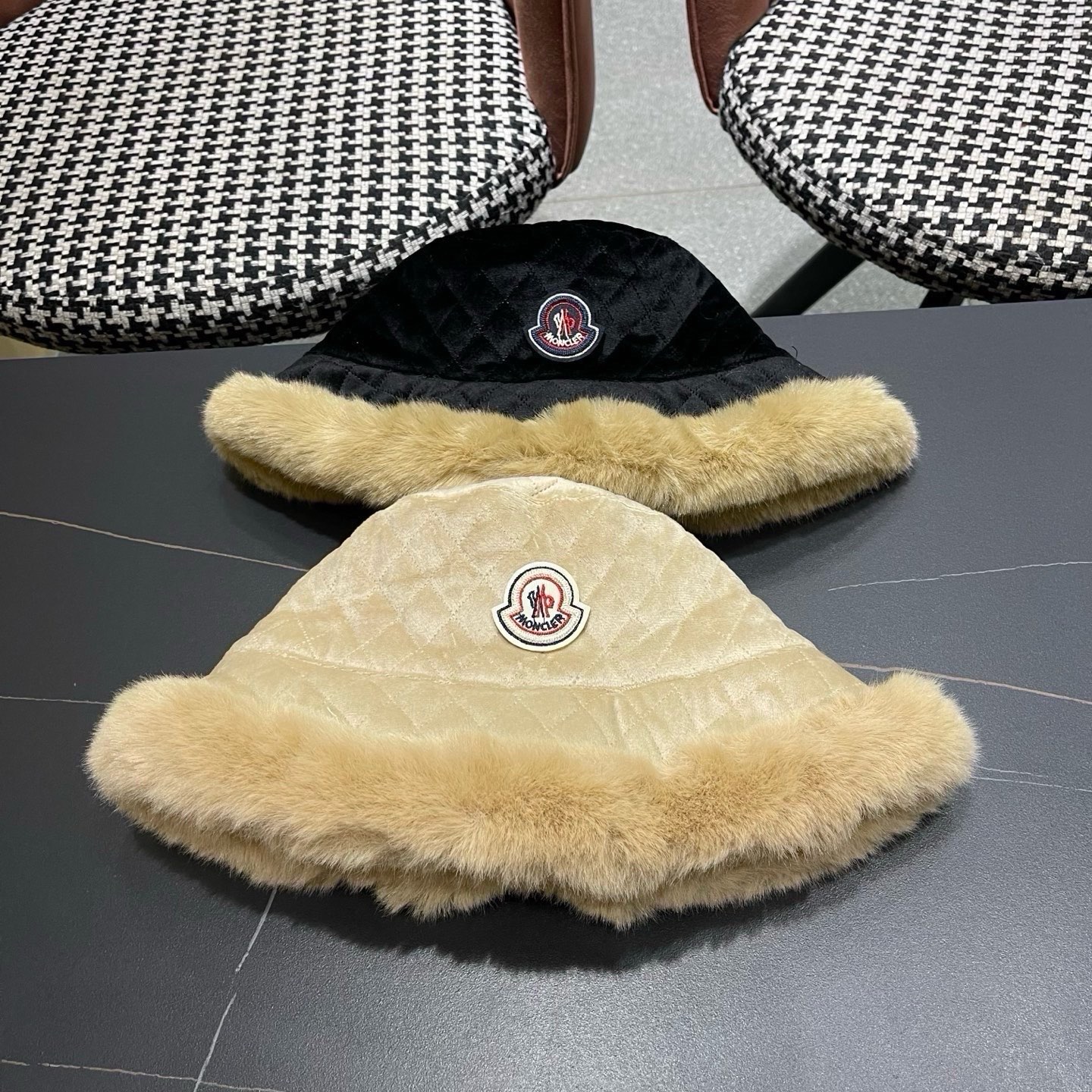 MONCLER（蒙口）韩国麂皮绒盆帽女冬季保暖加厚毛绒 渔夫帽时尚气质蝴蝶结防寒帽子
