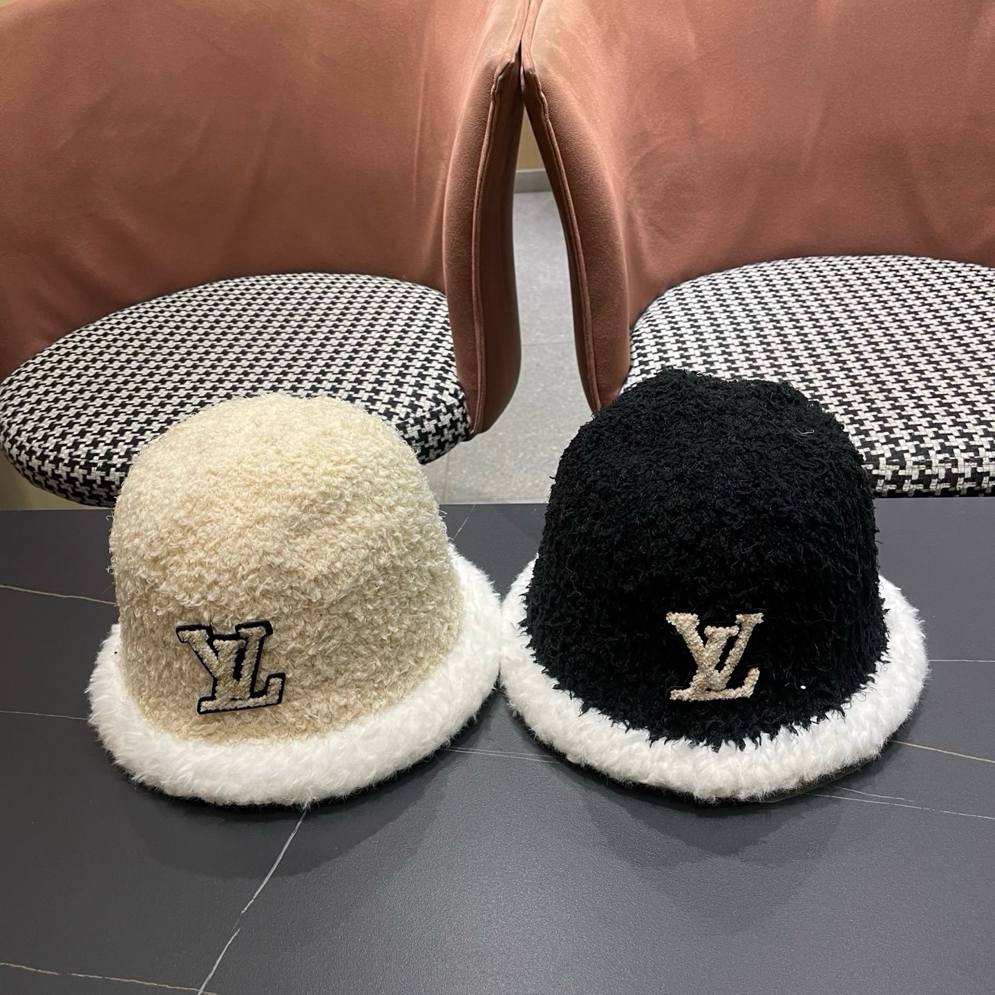 LV路易威登 毛绒渔夫帽女秋冬新款显脸小针织盆帽小香风冬季保暖水桶帽子