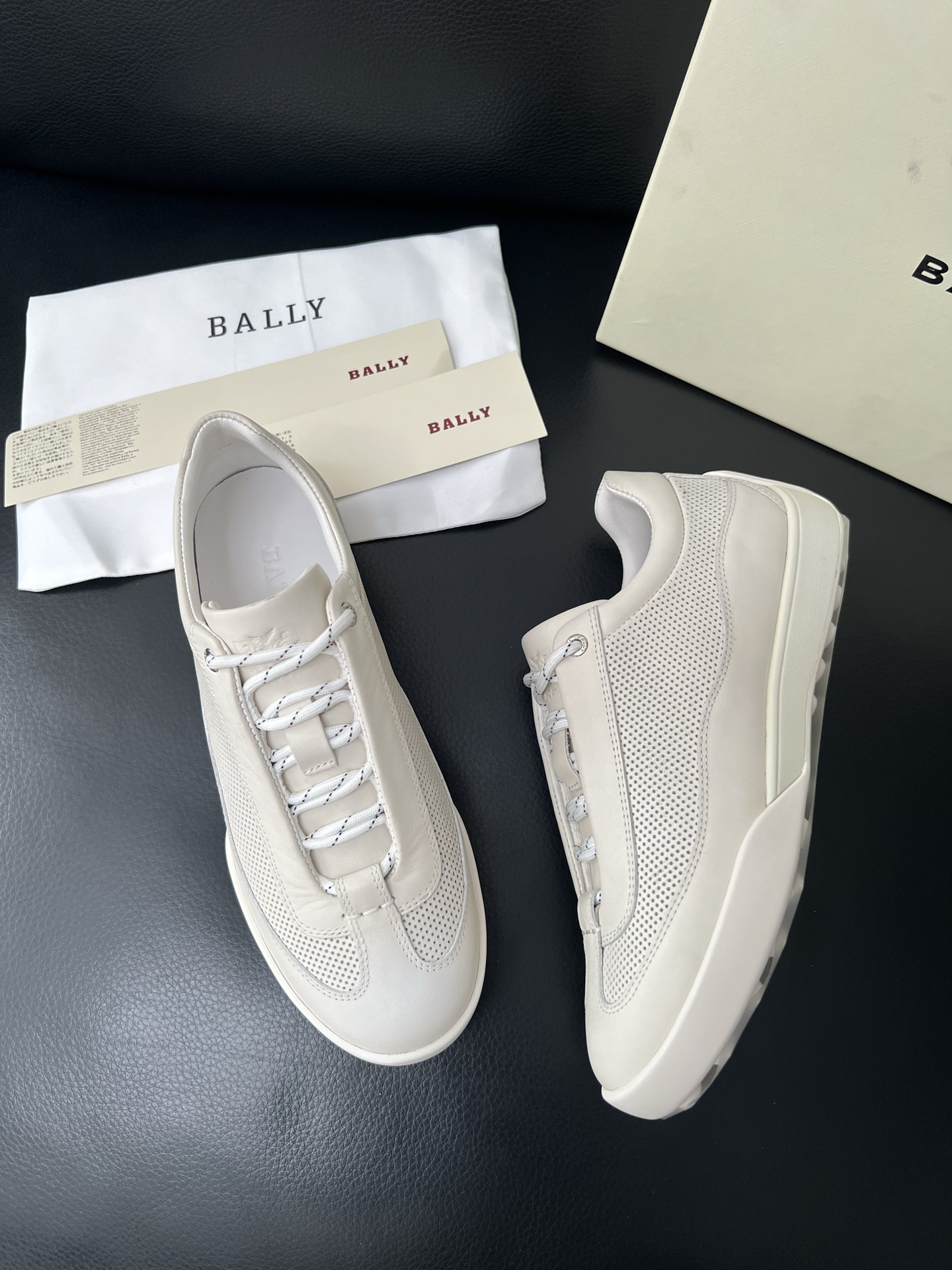  BALLY🔍顶级代购🇮🇹 巴利 经典配色专柜同步，鞋面意大利进口牛皮面料，进口水染牛皮里垫 ，鞋底：原
