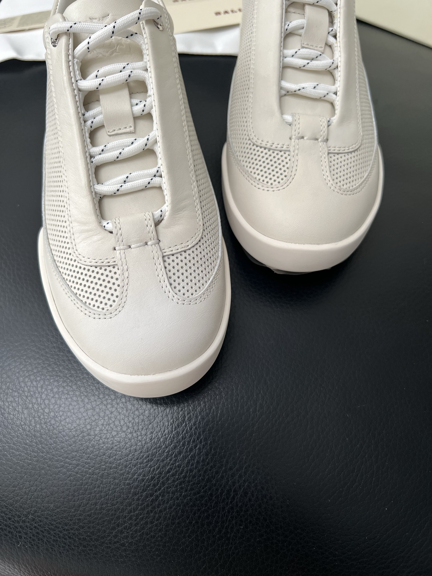  BALLY🔍顶级代购🇮🇹 巴利 经典配色专柜同步，鞋面意大利进口牛皮面料，进口水染牛皮里垫 ，鞋底：原