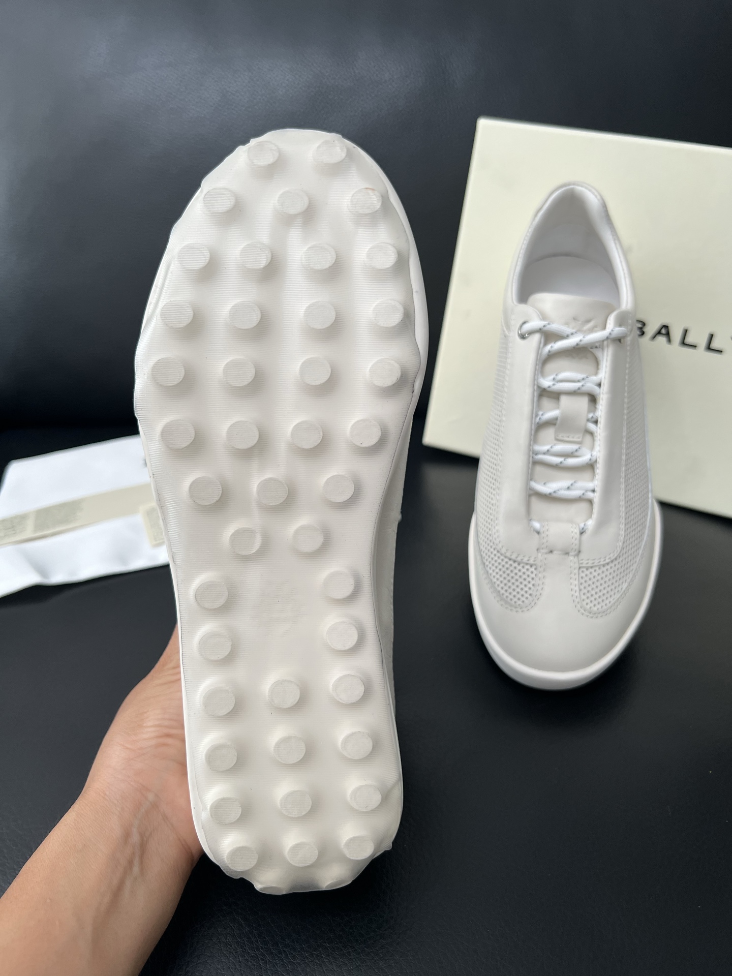  BALLY🔍顶级代购🇮🇹 巴利 经典配色专柜同步，鞋面意大利进口牛皮面料，进口水染牛皮里垫 ，鞋底：原