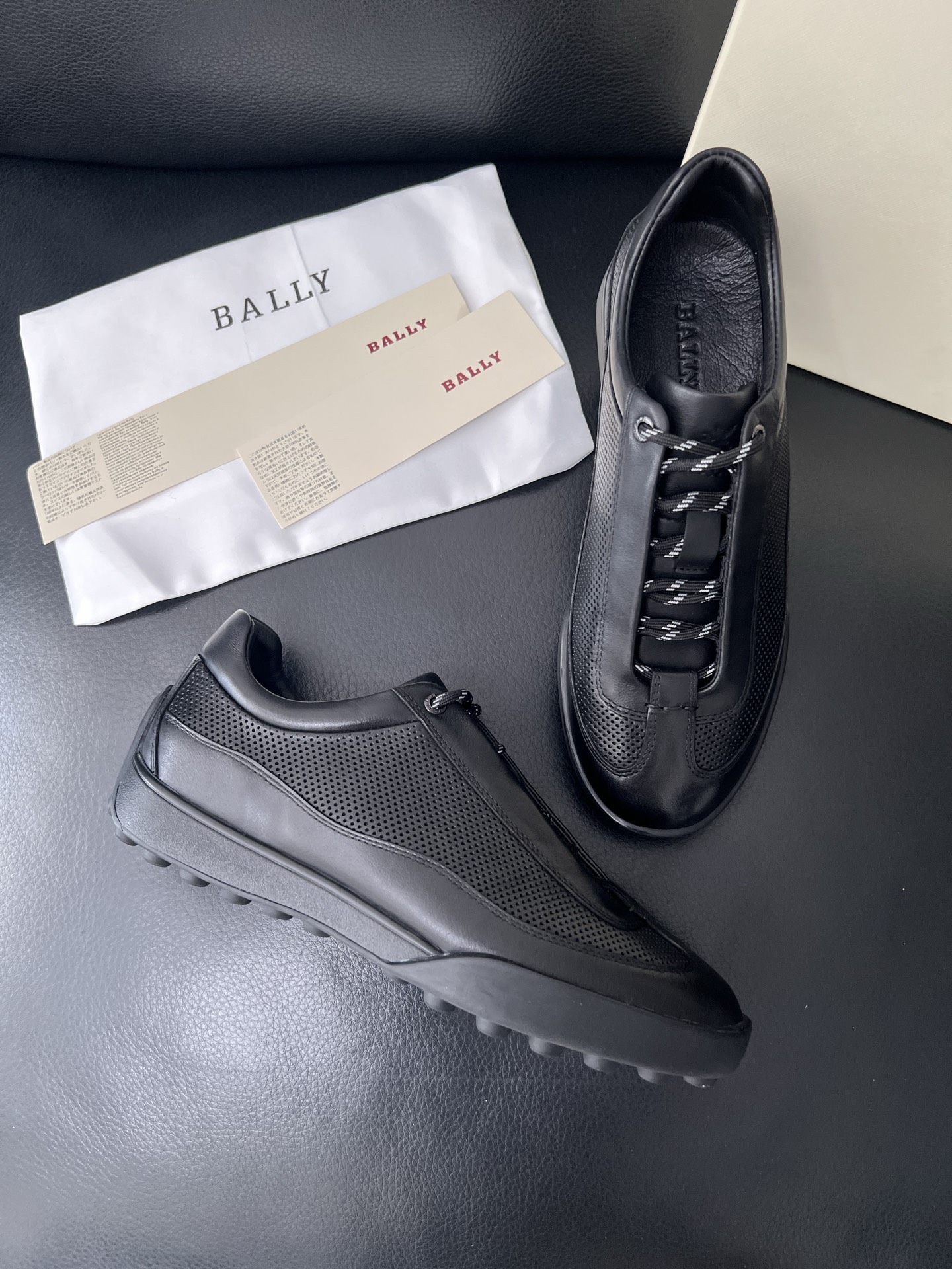  BALLY🔍顶级代购🇮🇹 巴利 经典配色专柜同步，鞋面意大利进口牛皮面料，进口水染牛皮里垫 ，鞋底：原