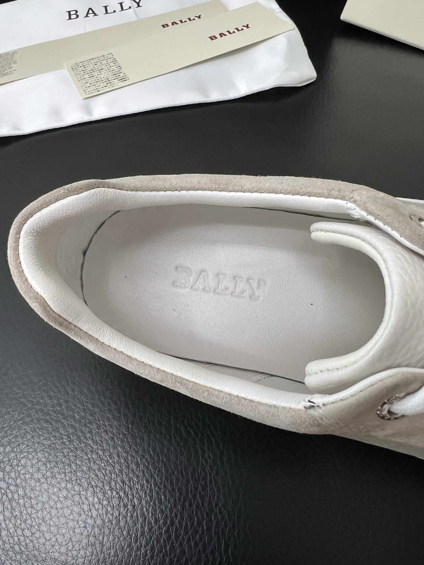  BALLY🔍顶级代购🇮🇹 巴利 经典配色专柜同步，鞋面意大利进口牛皮面料，进口水染牛皮里垫 ，鞋底：原