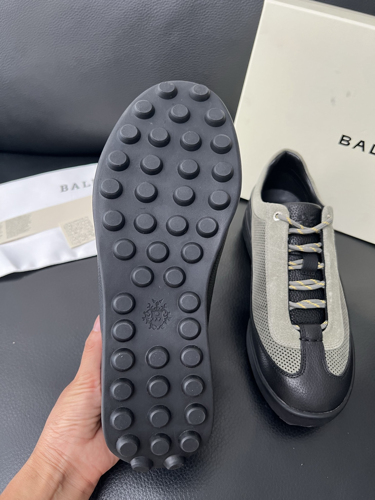  BALLY🔍顶级代购🇮🇹 巴利 经典配色专柜同步，鞋面意大利进口牛皮面料，进口水染牛皮里垫 ，鞋底：原