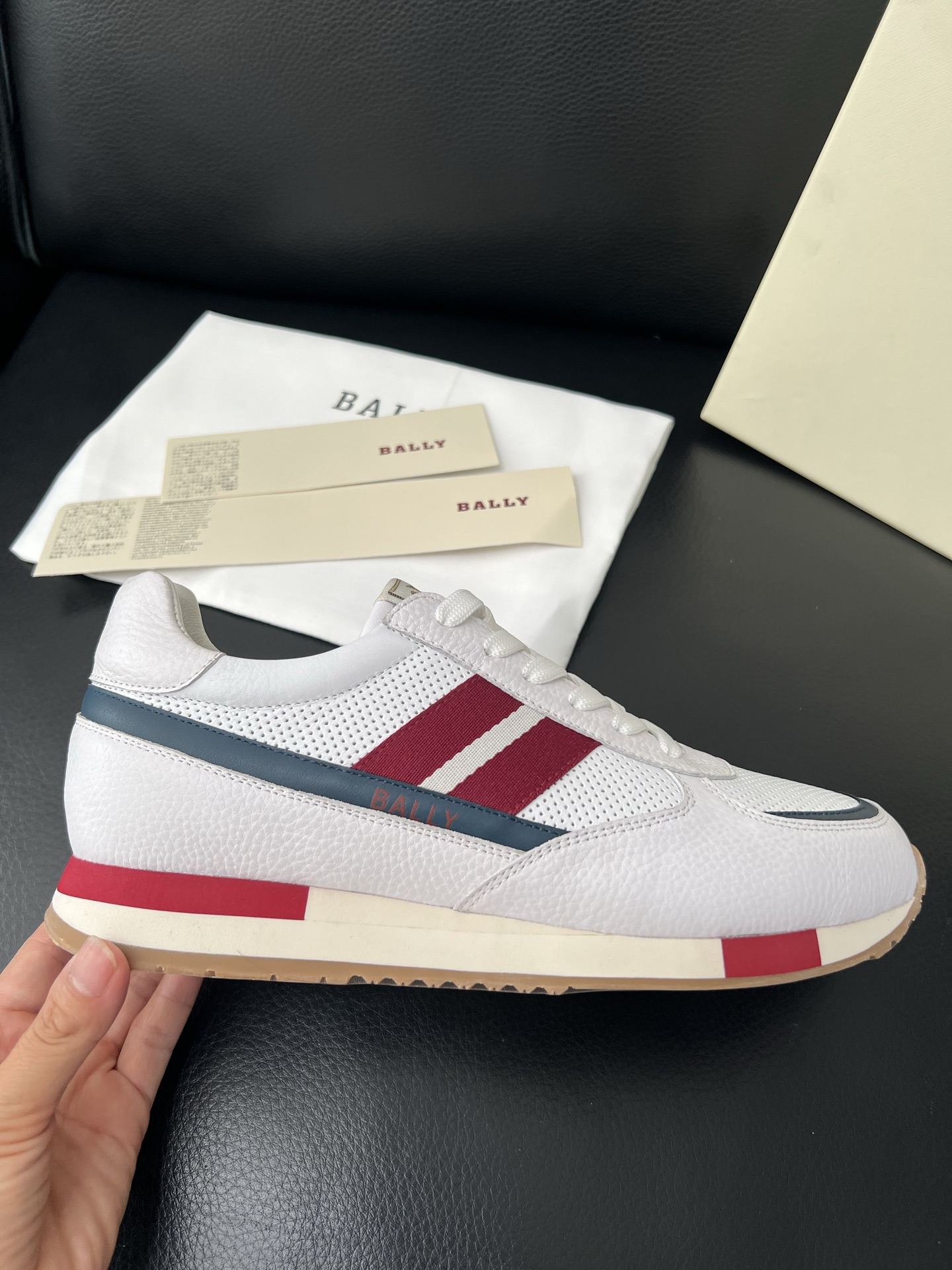  BALLY🔍顶级代购🇮🇹 巴利 经典配色专柜同步，鞋面意大利进口牛皮面料，进口水染牛皮里垫 ，鞋底：原